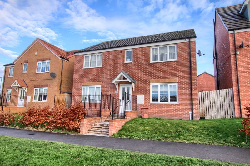 5 bed detached house for sale in Galva Walk, Ingleby Barwick, Stockton