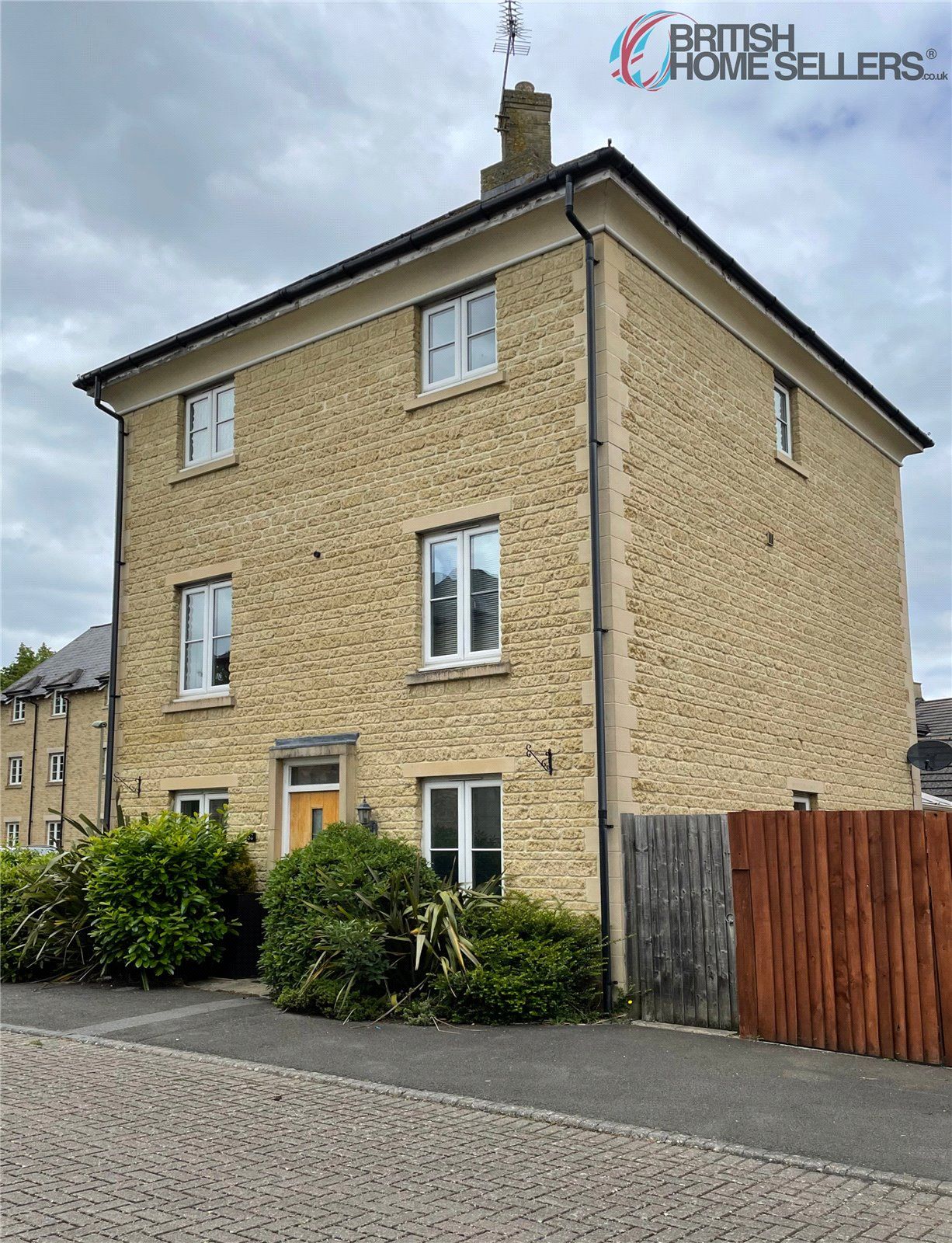 4 bed detached house for sale in Wilkinson Place, Witney, Oxfordshire