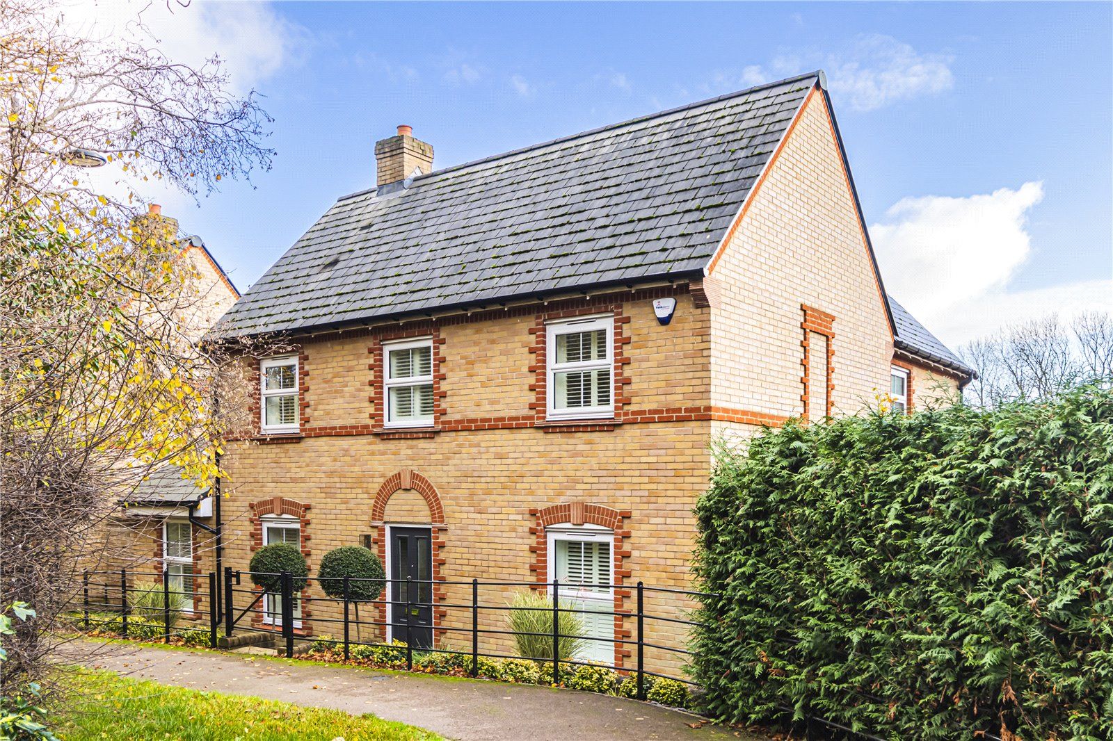 4 bed detached house for sale in Phoenix Walk, Hemel Hempstead