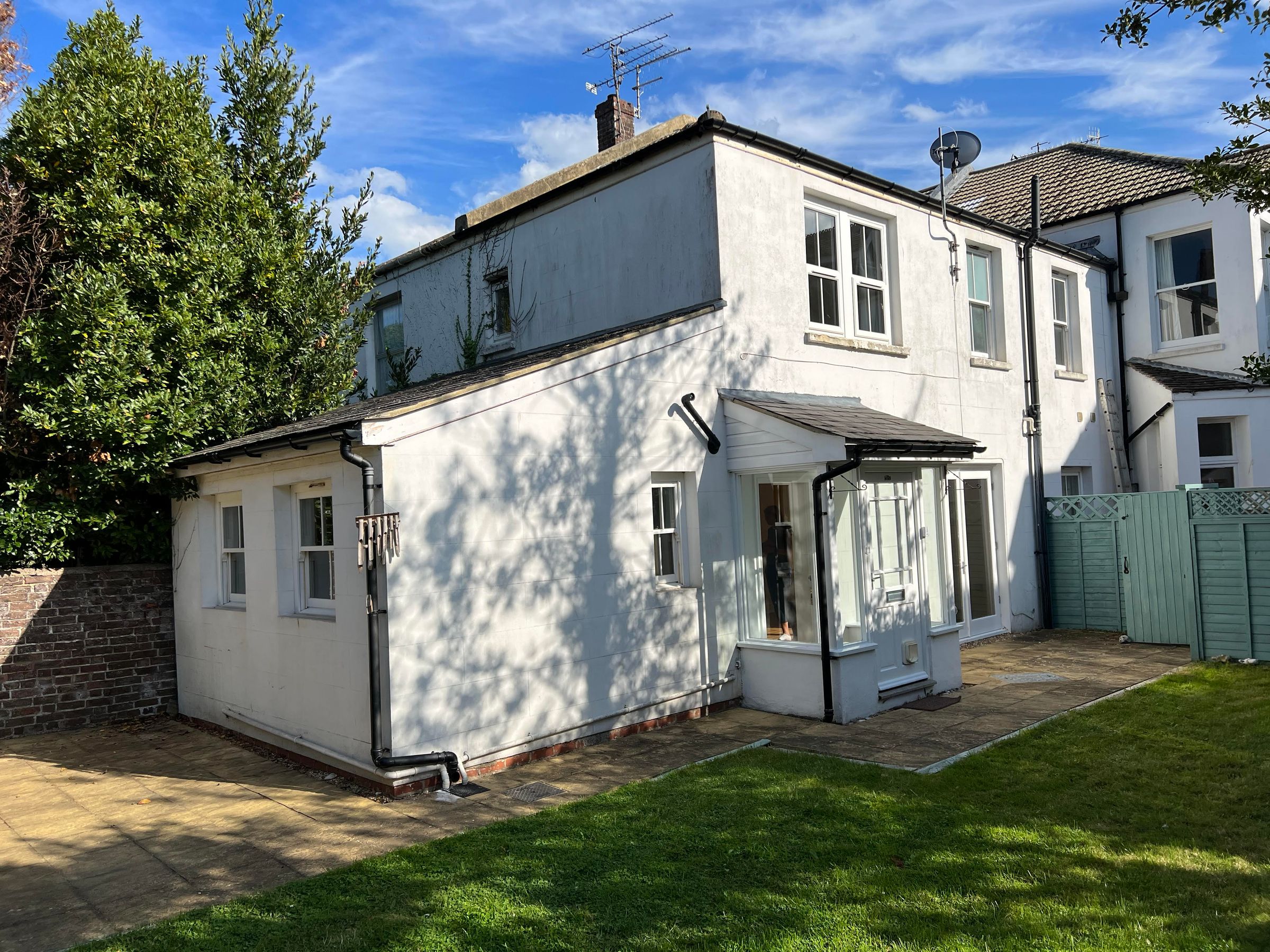 2 bed semidetached house to rent in Richmond Road, Worthing BN11 Zoopla