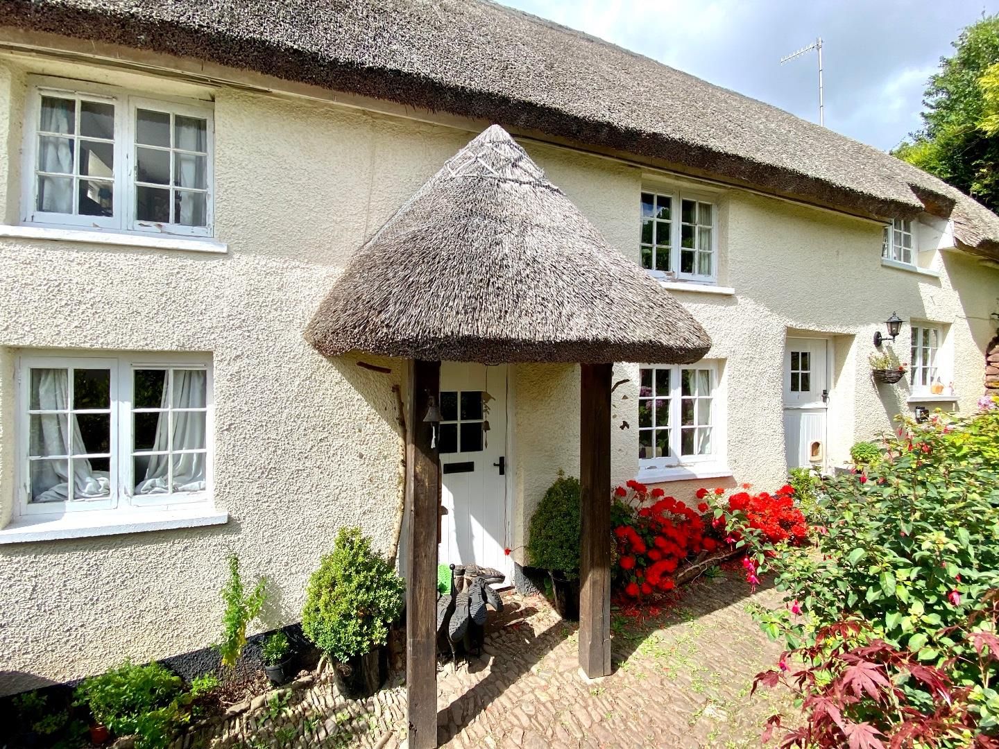 4 bed cottage for sale in Bickleigh, Tiverton, Devon EX16 Zoopla