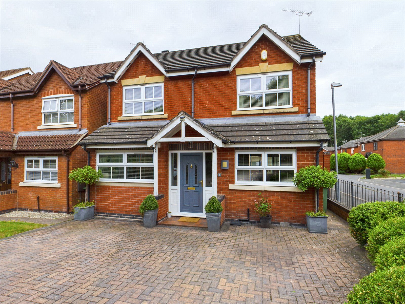 4 bed detached house for sale in Caister Avenue, Worcester