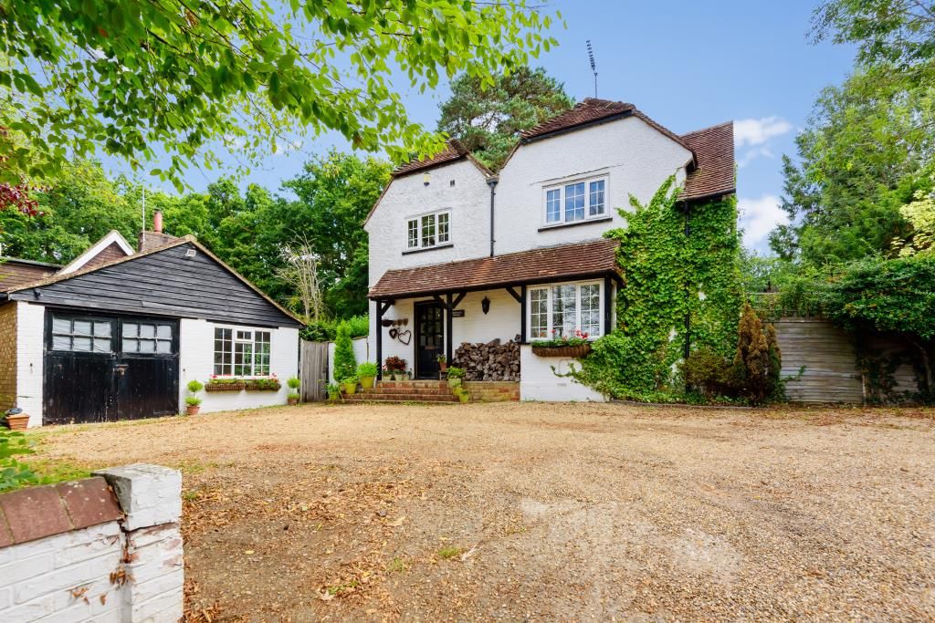 4 bed detached house for sale in Farnham, Surrey GU10 Zoopla