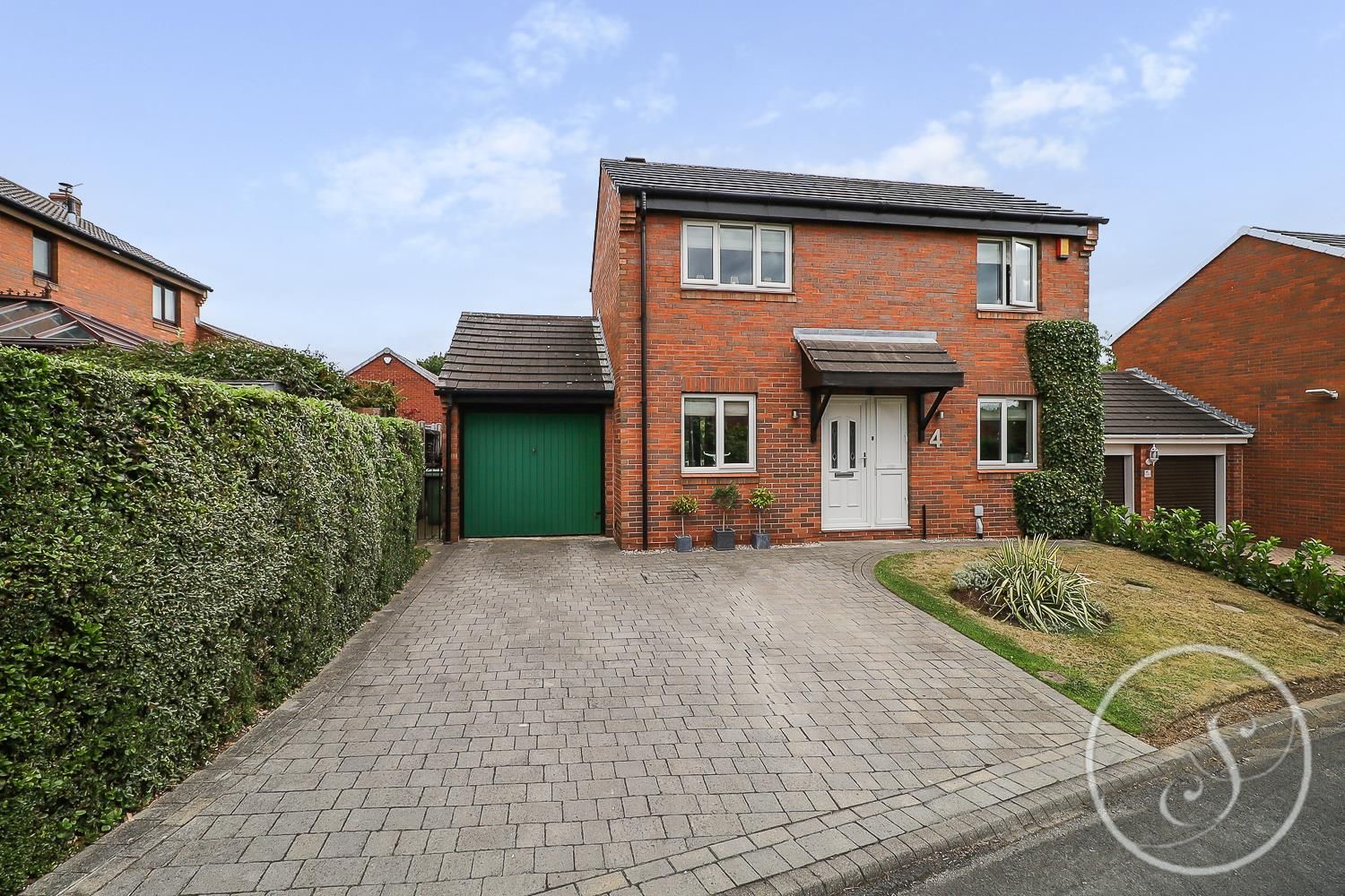 3 bed detached house for sale in Hertford Lawn, Leeds LS15 Zoopla