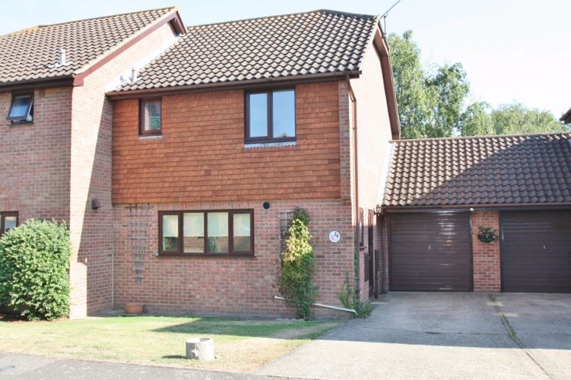 3 bed property to rent in Fordwich Place, Sandwich CT13 Zoopla