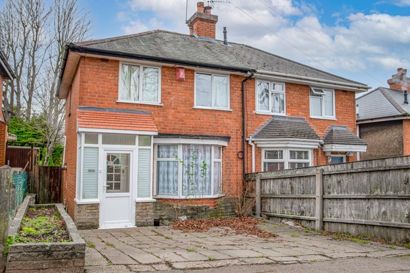 3 bed semidetached house for sale in Barnsdale Crescent, Northfield