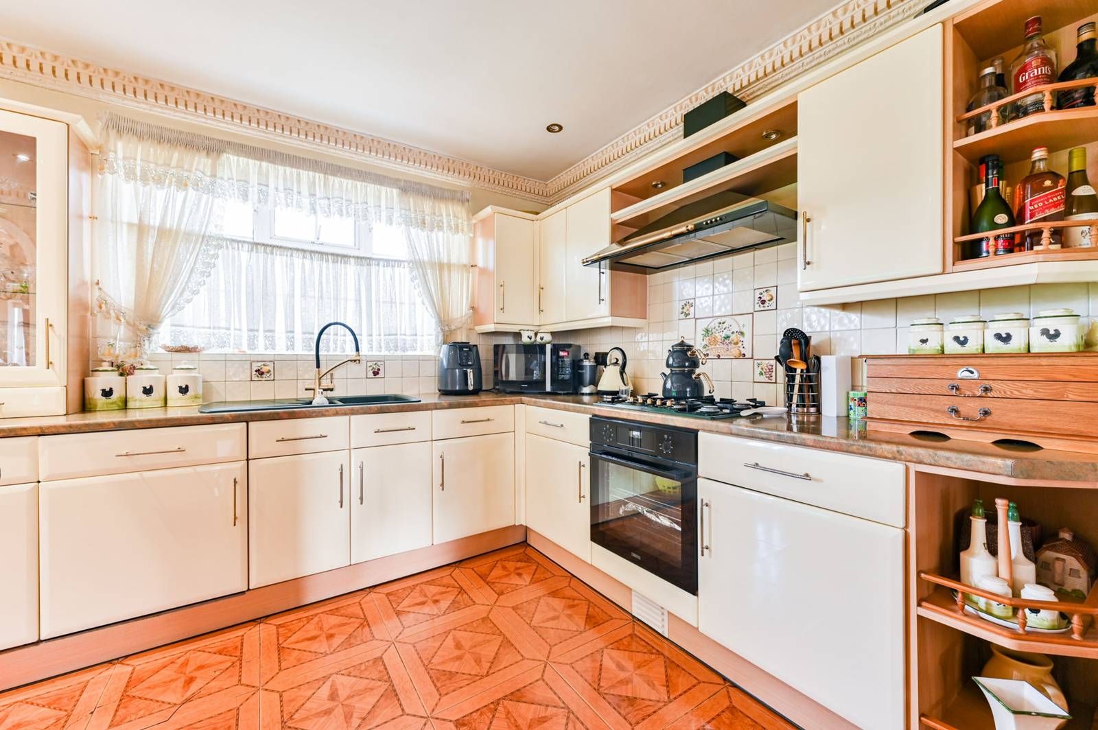 3 bed semidetached house for sale in Ormesby Way HA3, Preston, Harrow
