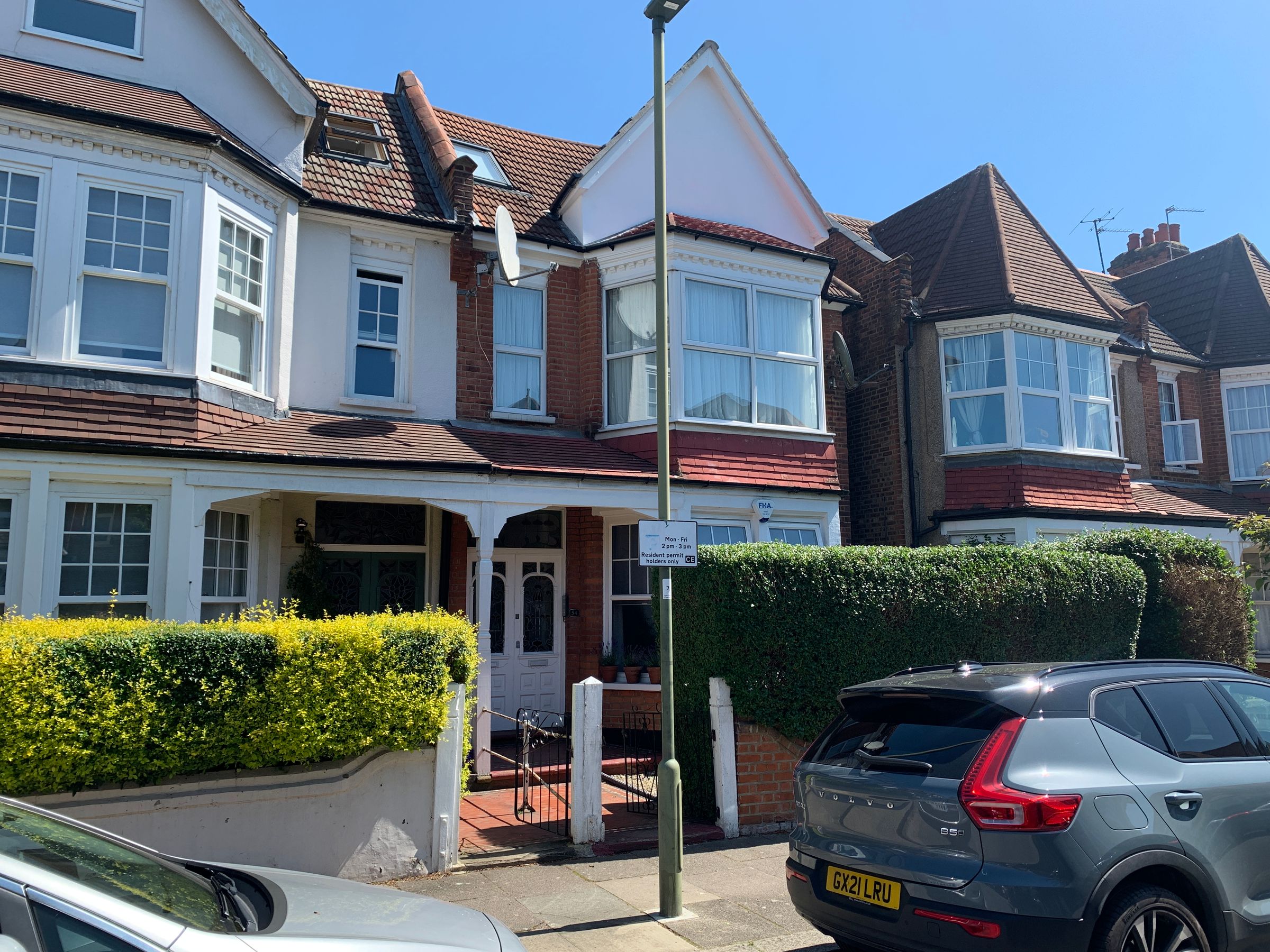 54 Princes Avenue, Finchley, London N3  