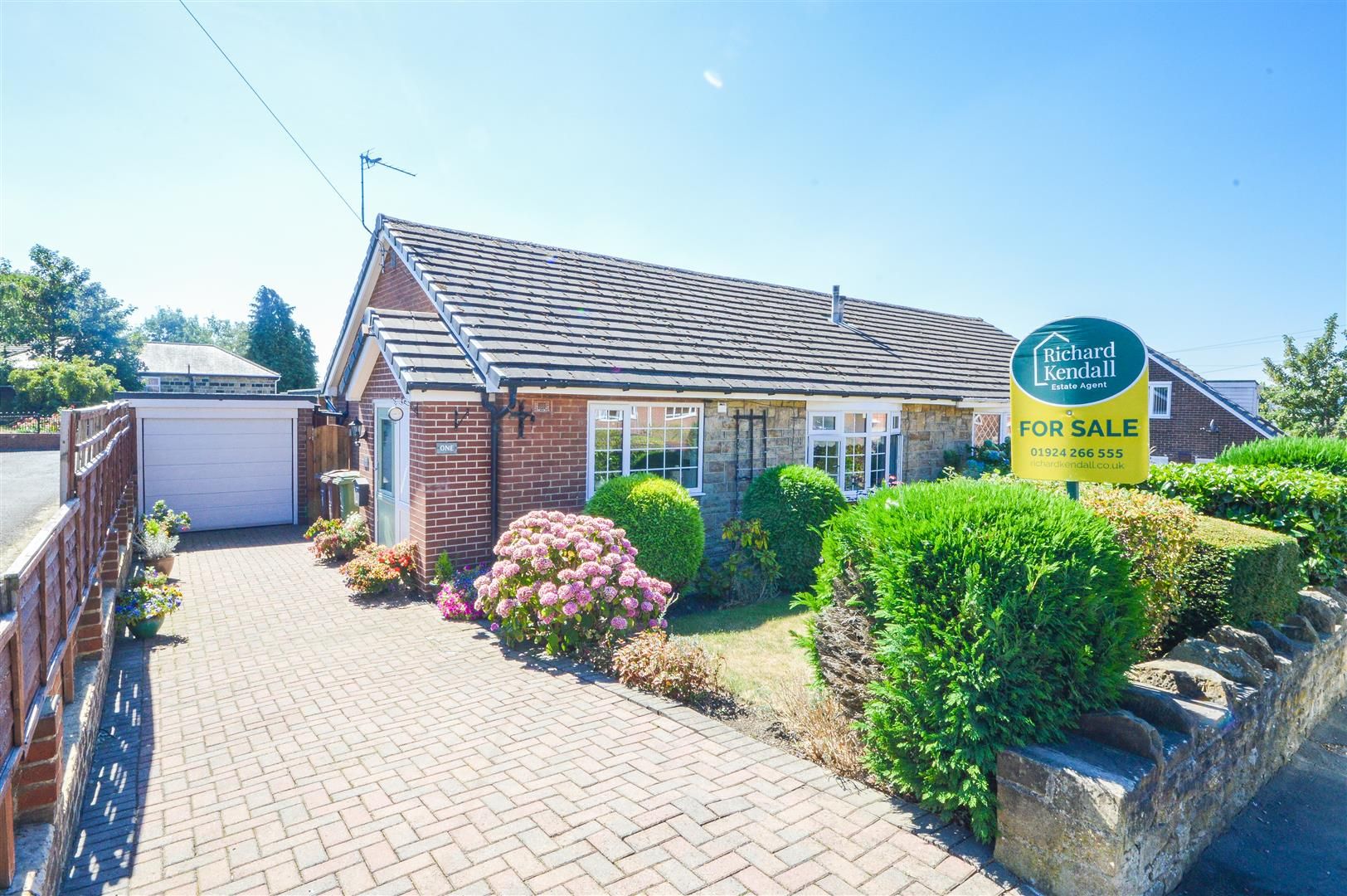 2 bed semidetached bungalow for sale in Dimplewells Road, Ossett WF5