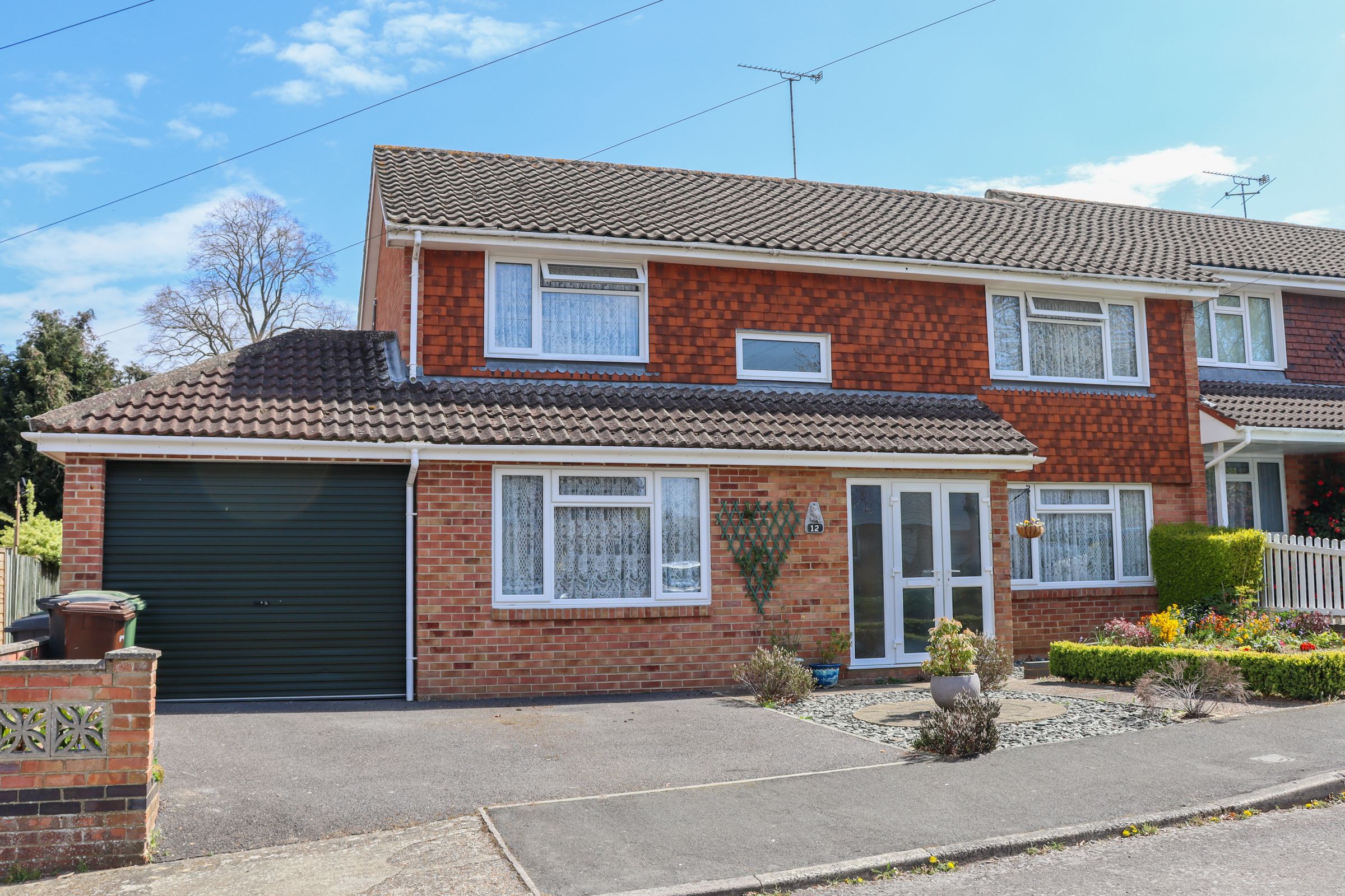 De Lucy Avenue Alresford Hampshire SO24