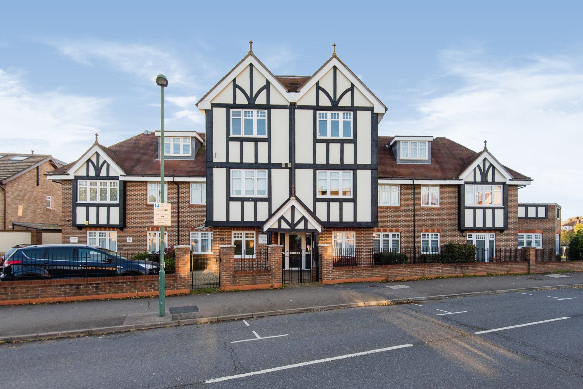 2 bed flat for sale in Green Lane, Worcester Park KT4 Zoopla