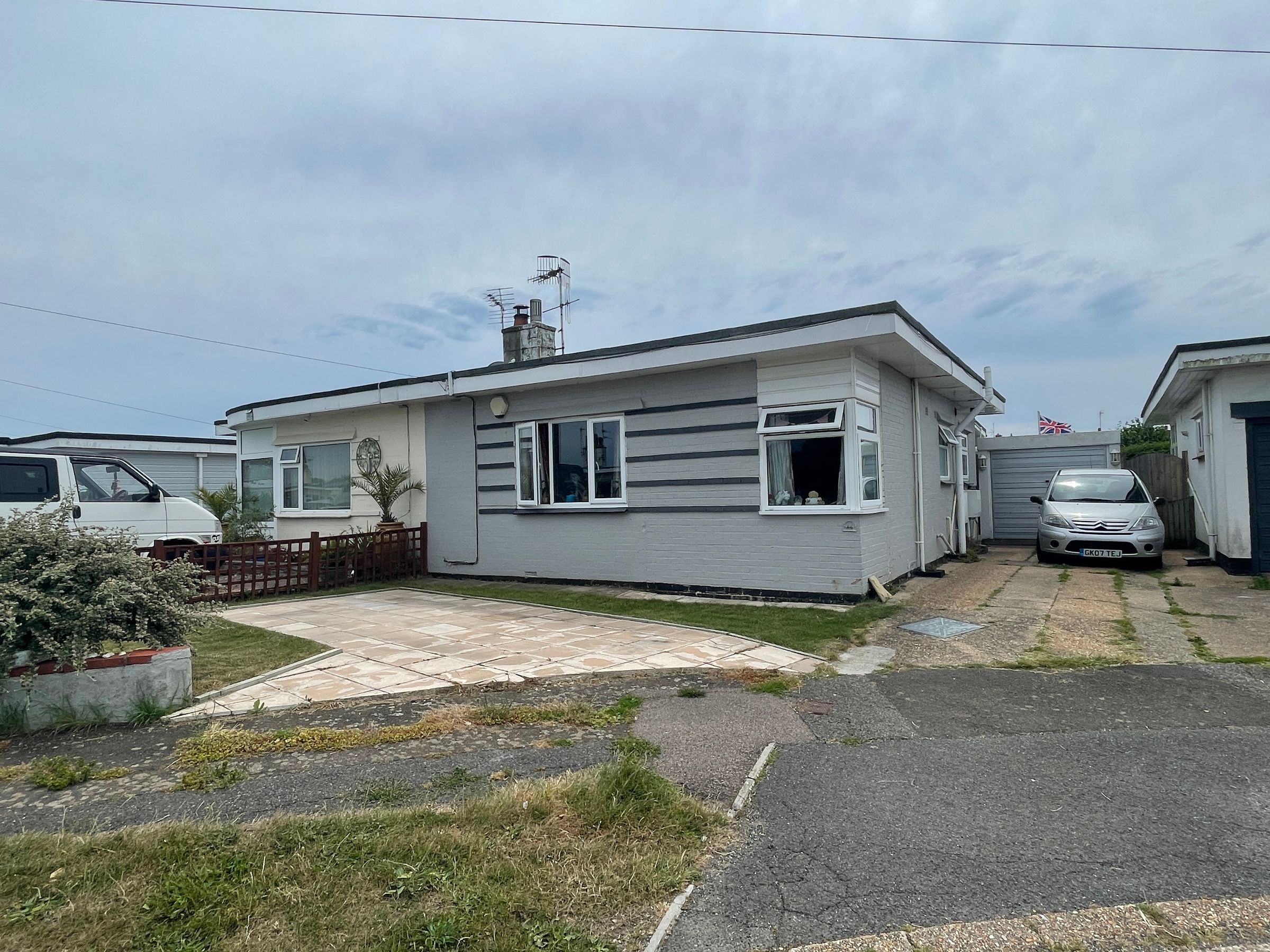 2 bed bungalow for sale in Westham Drive, Pevensey Bay BN24 Zoopla