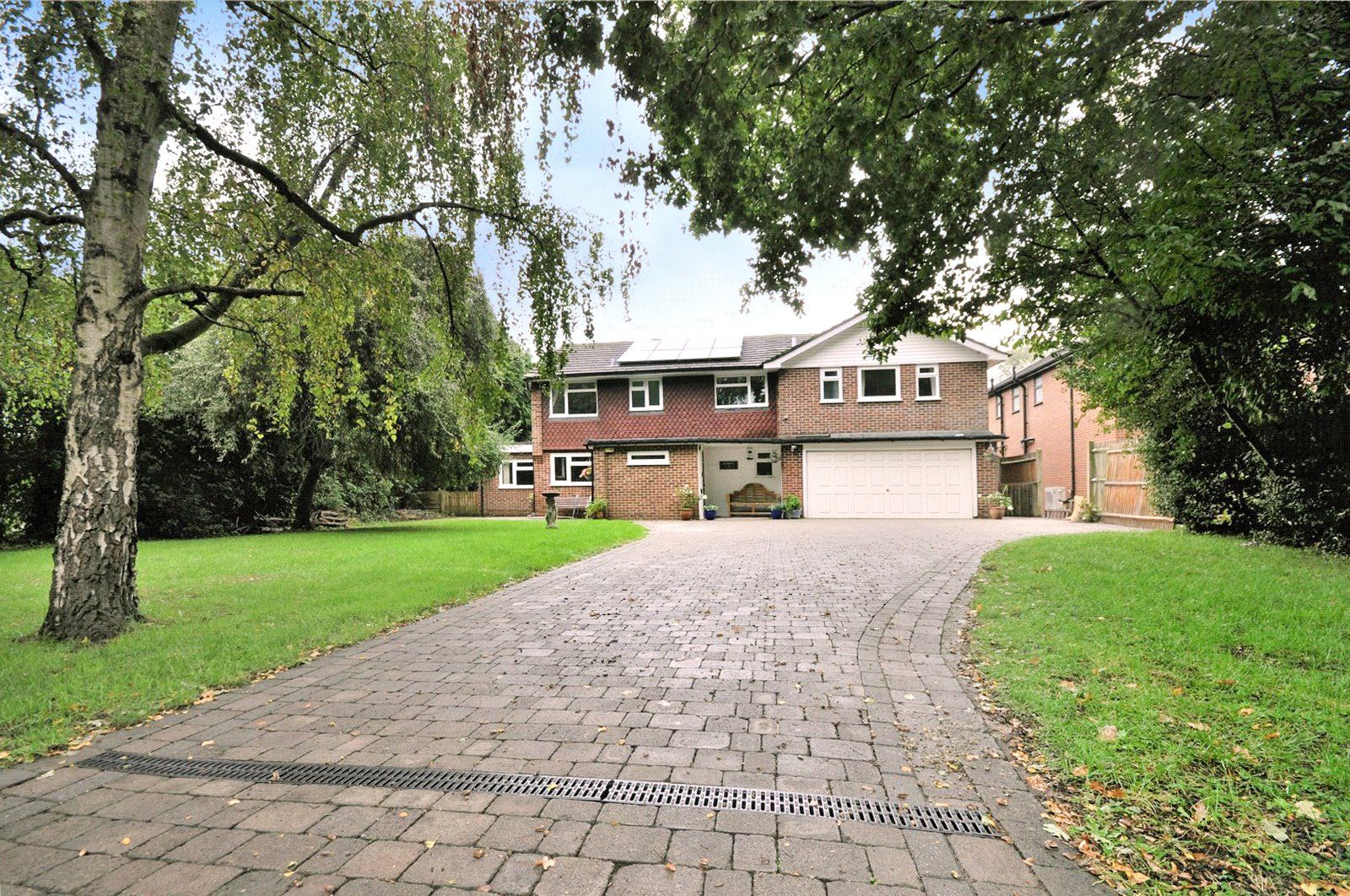 5 bed detached house to rent in Horley, Surrey RH6 Zoopla