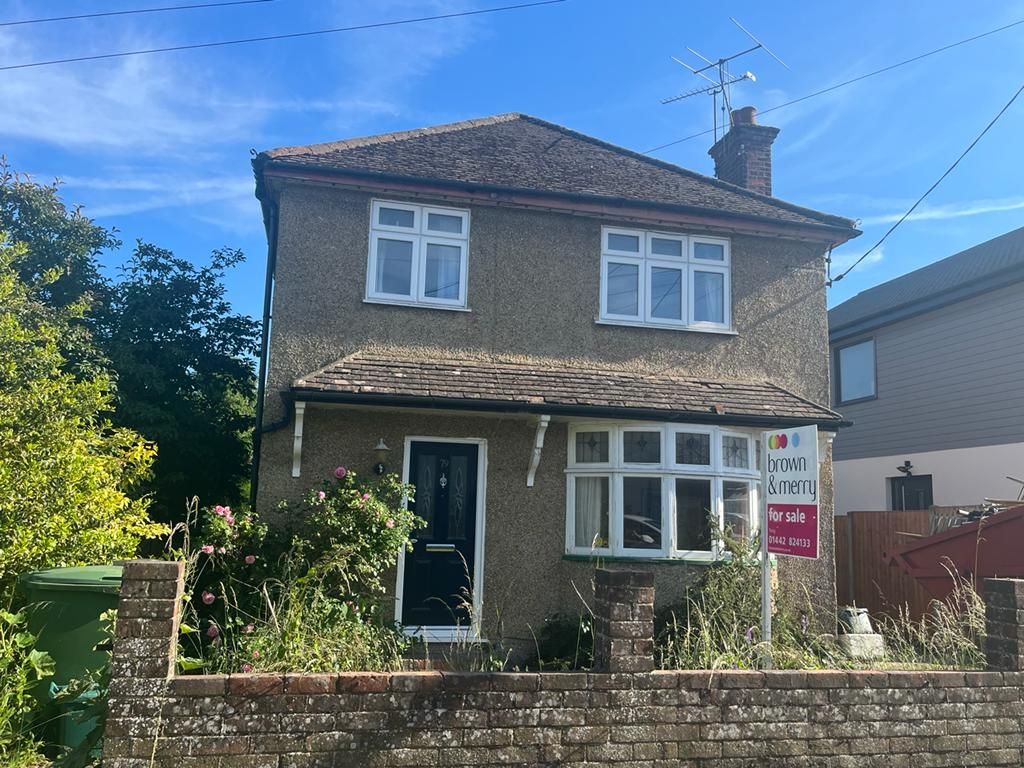 3 bed detached house for sale in Beaconsfield Road, Tring HP23 Zoopla