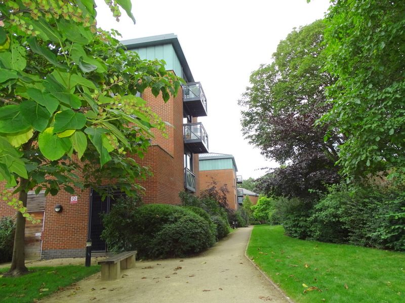 1 bed flat to rent in Norris House Union Lane, Isleworth TW7 Zoopla