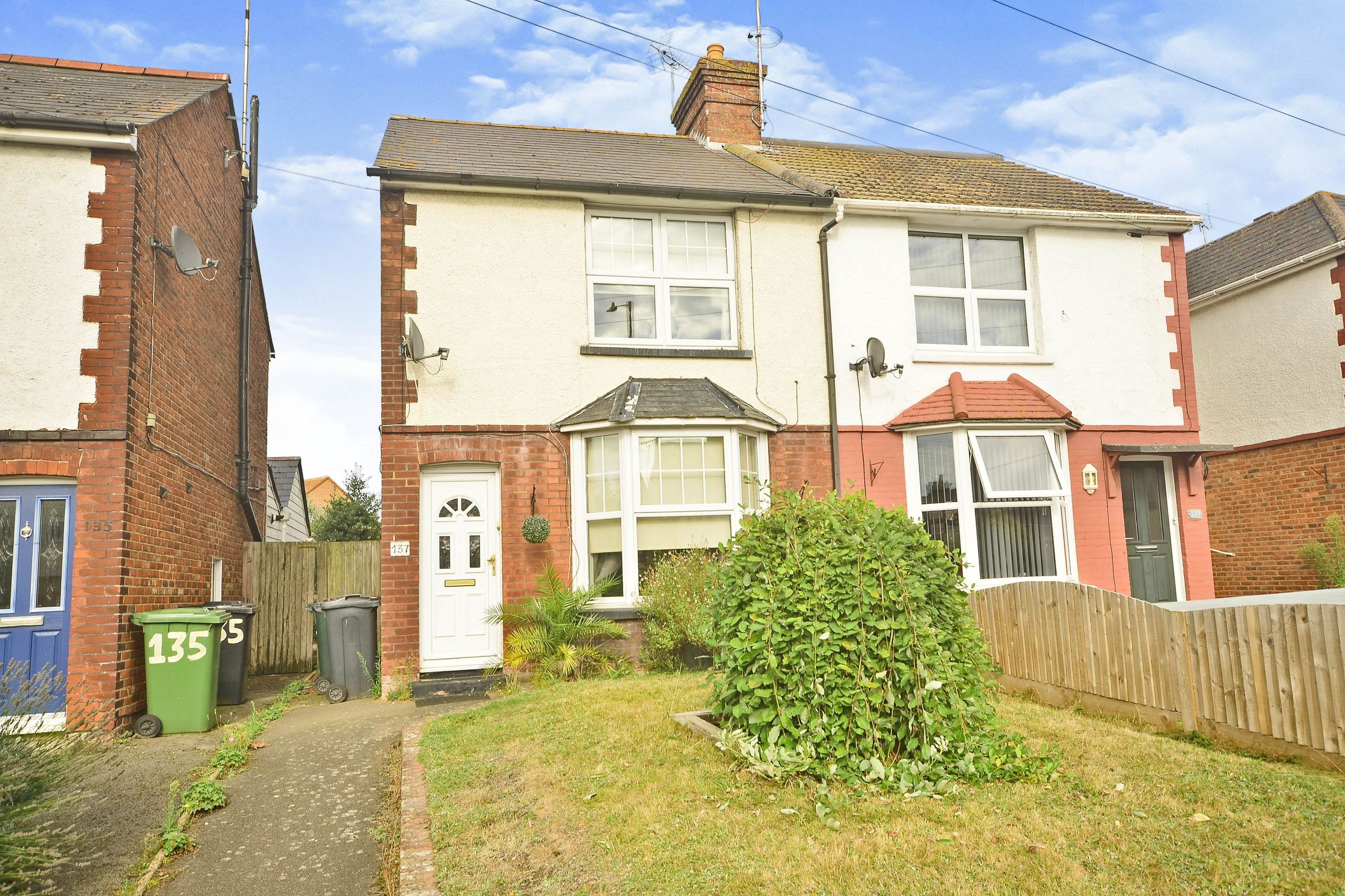 2 bed semidetached house for sale in Hythe Road, Ashford TN24 Zoopla