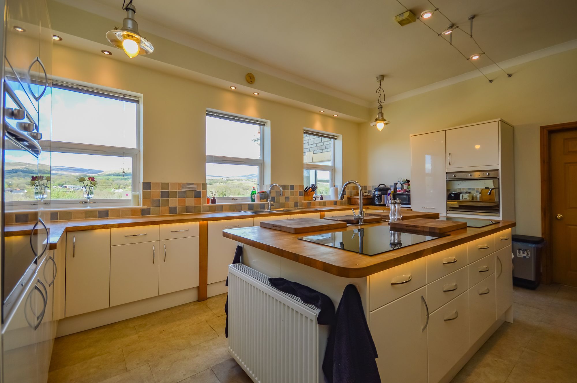 6 bed detached house for sale in Bryncethin Road, Garnant SA18 Zoopla