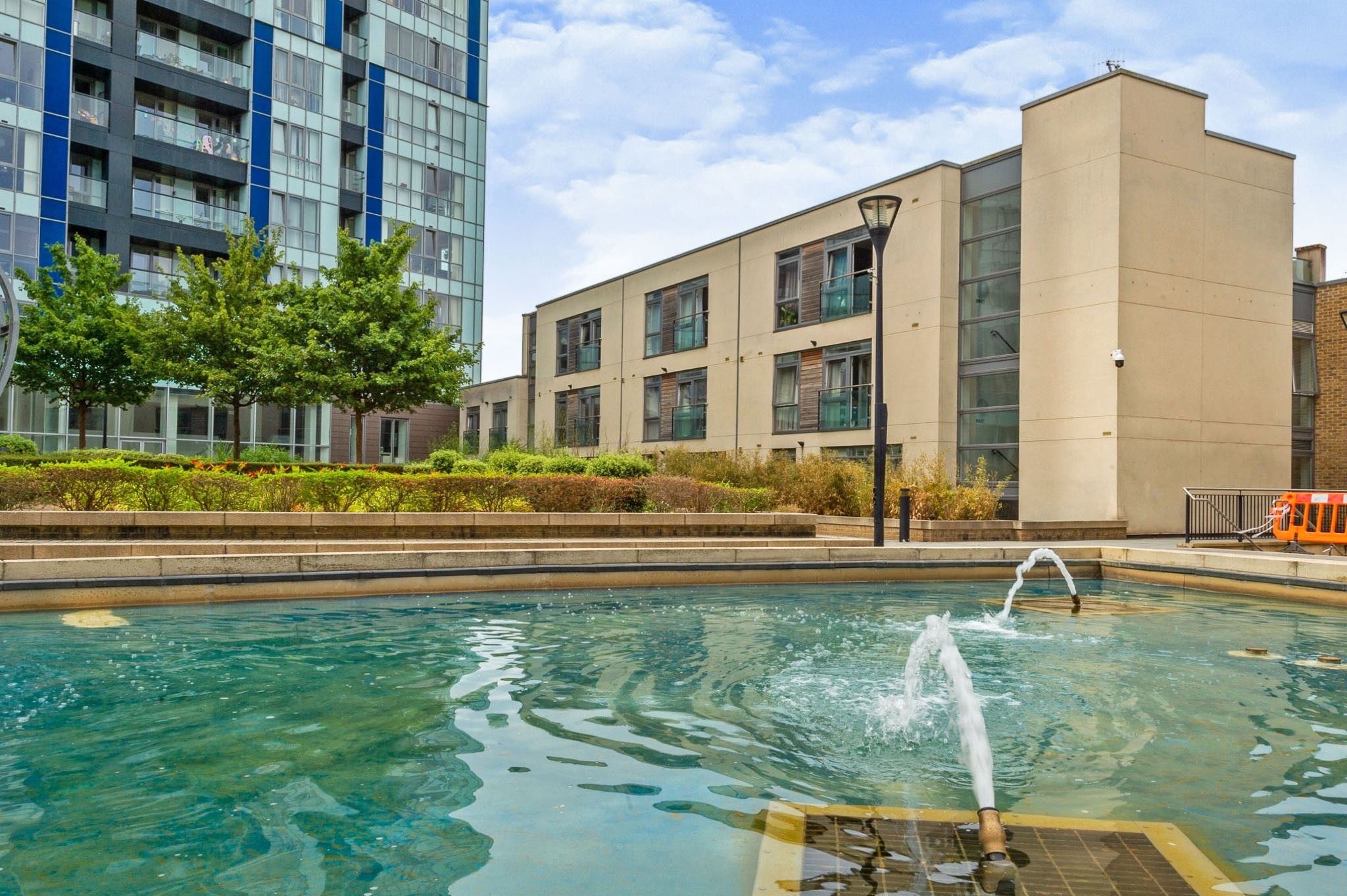 2 bed flat for sale in Cotterells, Hemel Hempstead HP1 Zoopla