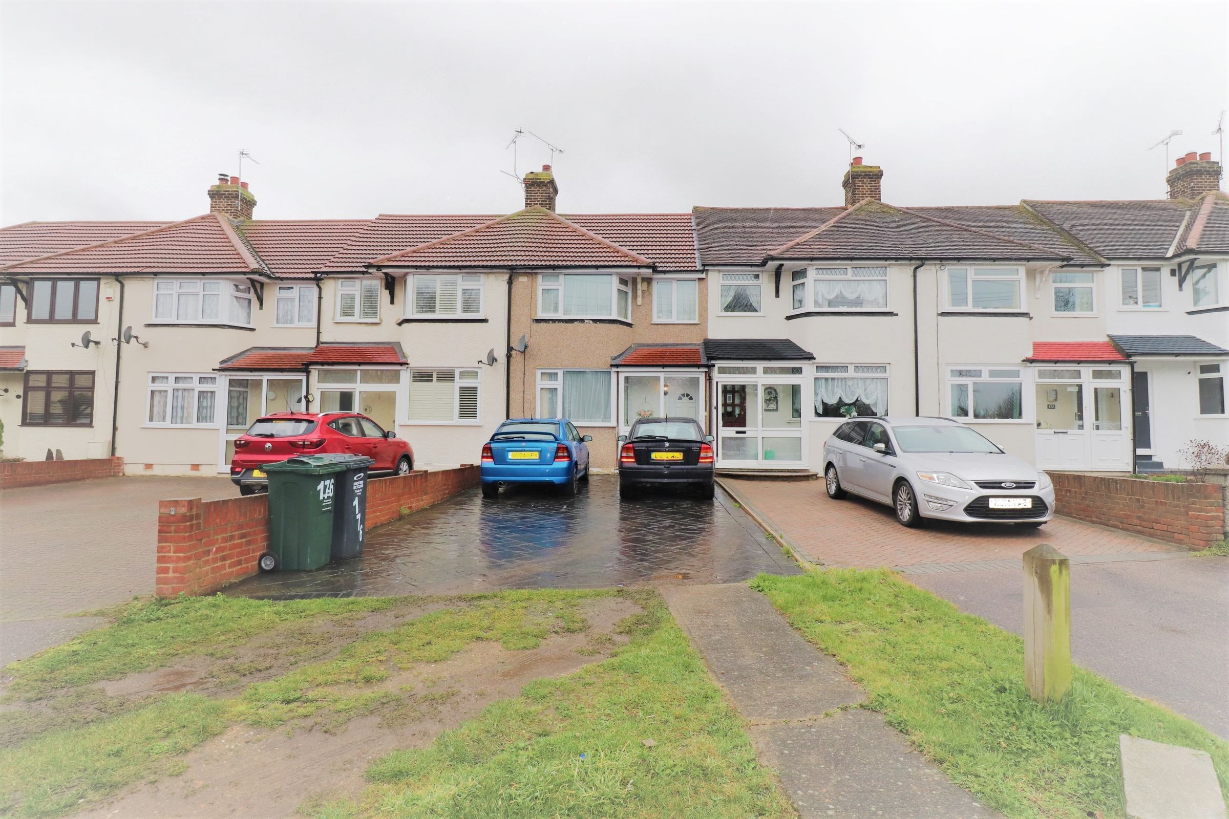 3 bed terraced house for sale in Stanhope Road, DA10 Zoopla