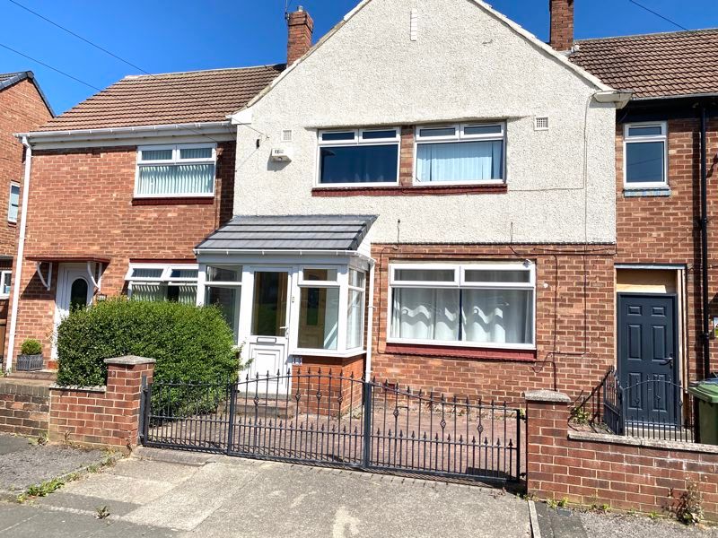 3 bed semidetached house to rent in Alnwick Road, Farringdon