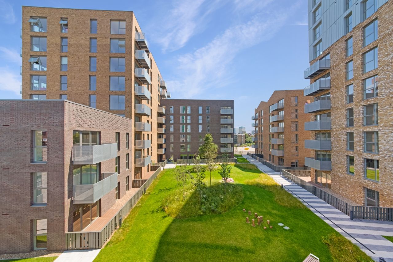 Cedarwood Terrace, Deptford Landings, Deptford SE8  