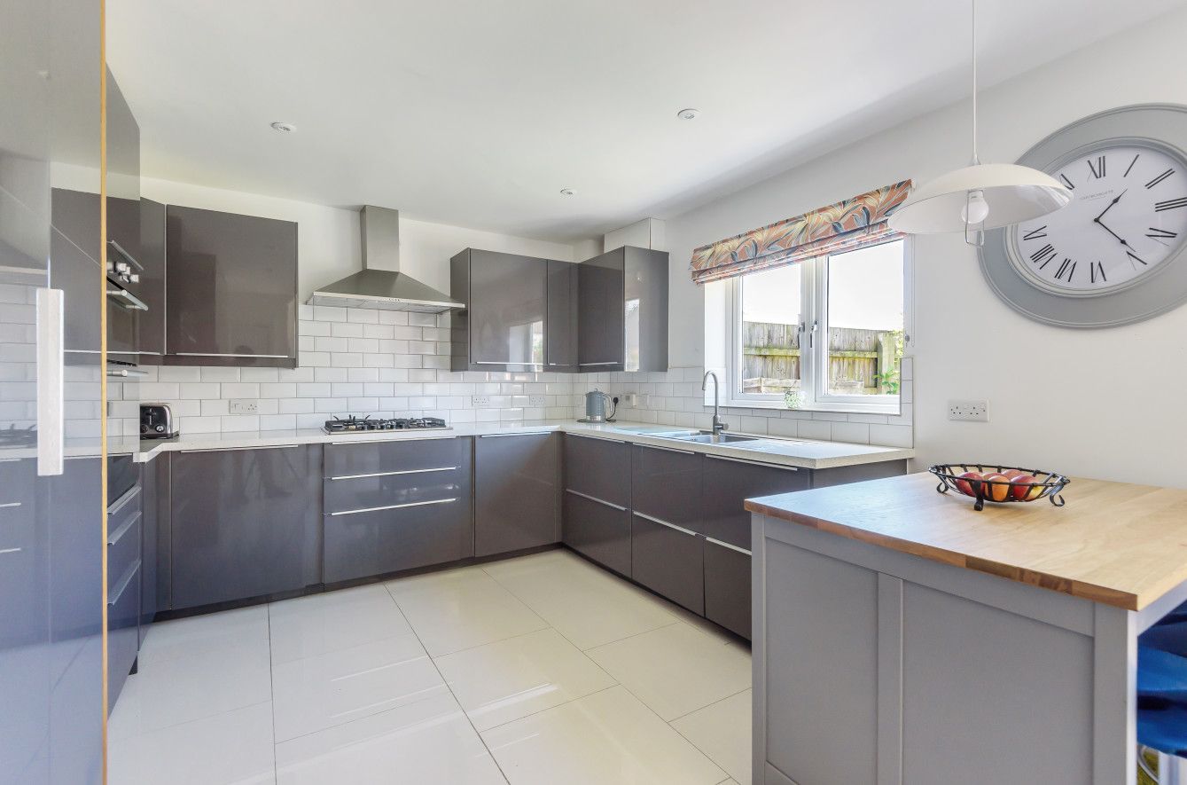 4 bed detached house for sale in Withering Road, Okus, Swindon SN1 Zoopla