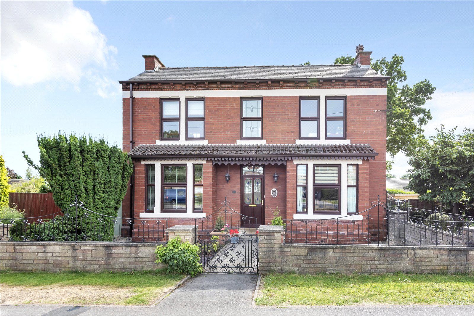 3 bed detached house for sale in Leeds Road, Kippax, Leeds, West Yorkshire LS25 Zoopla