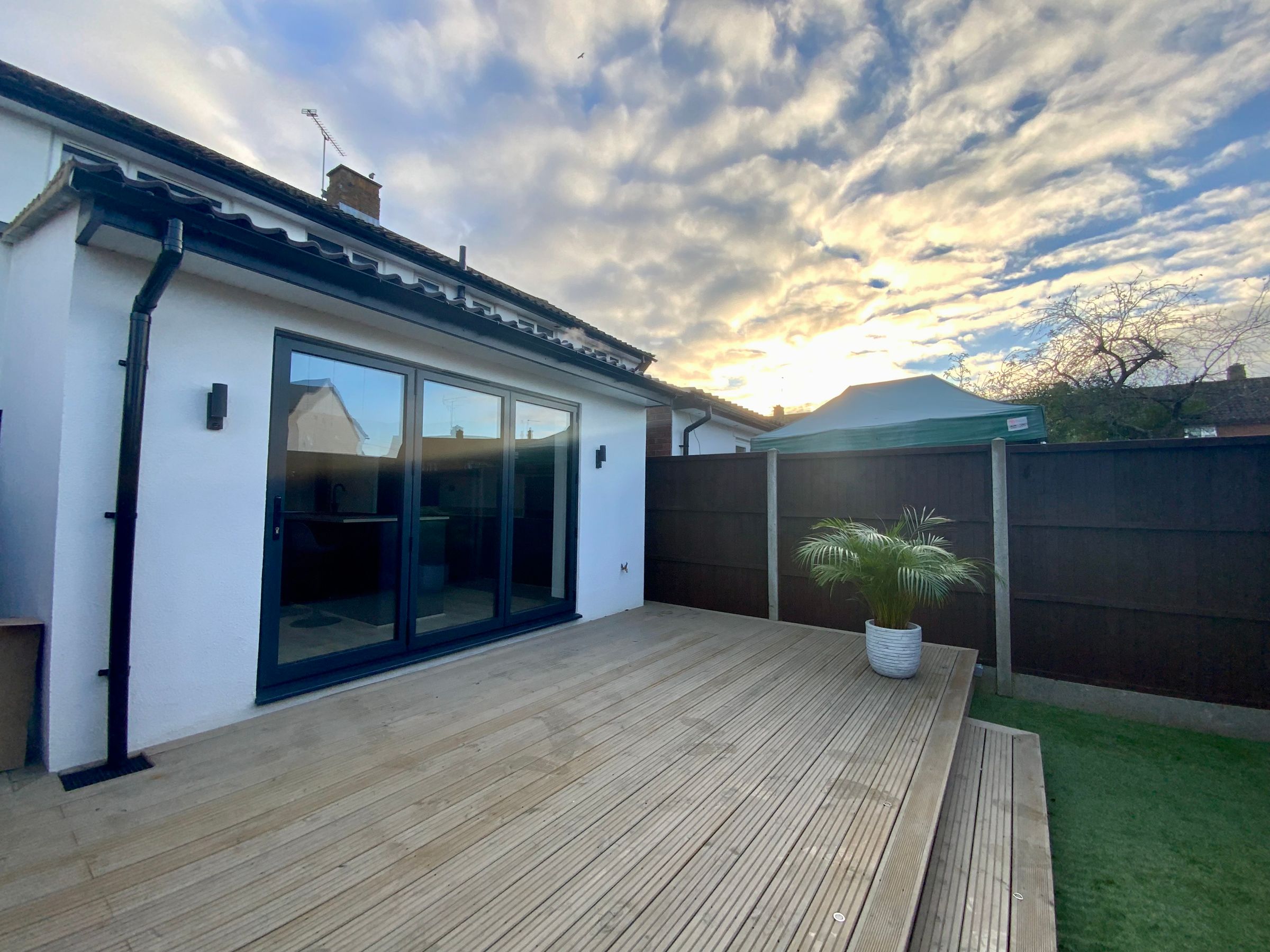 3 bed terraced house for sale in Green Glade, Theydon Bois CM16 Zoopla