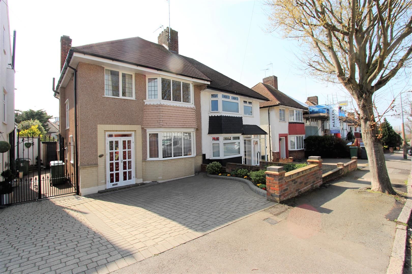 3 bed semidetached house for sale in Leadale Avenue, London E4 Zoopla