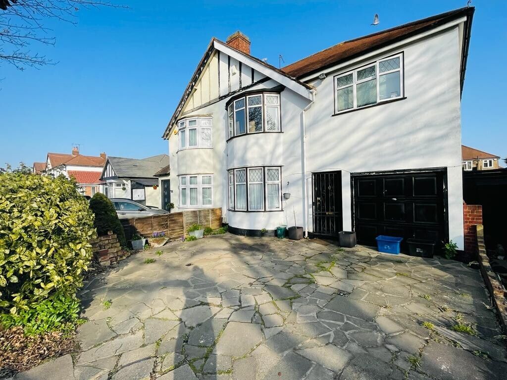 4 bed semidetached house for sale in Hanworth Road, Hounslow TW4 Zoopla