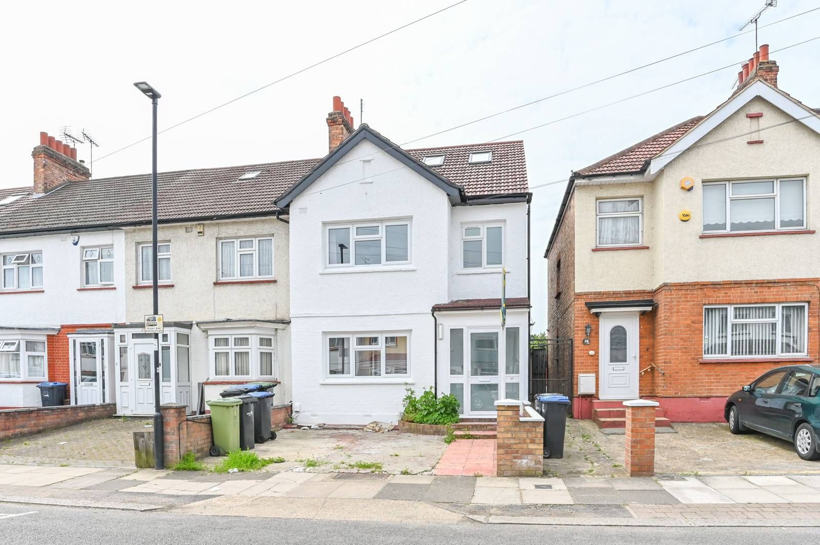 Lister Gardens, Palmers Green, London N18  