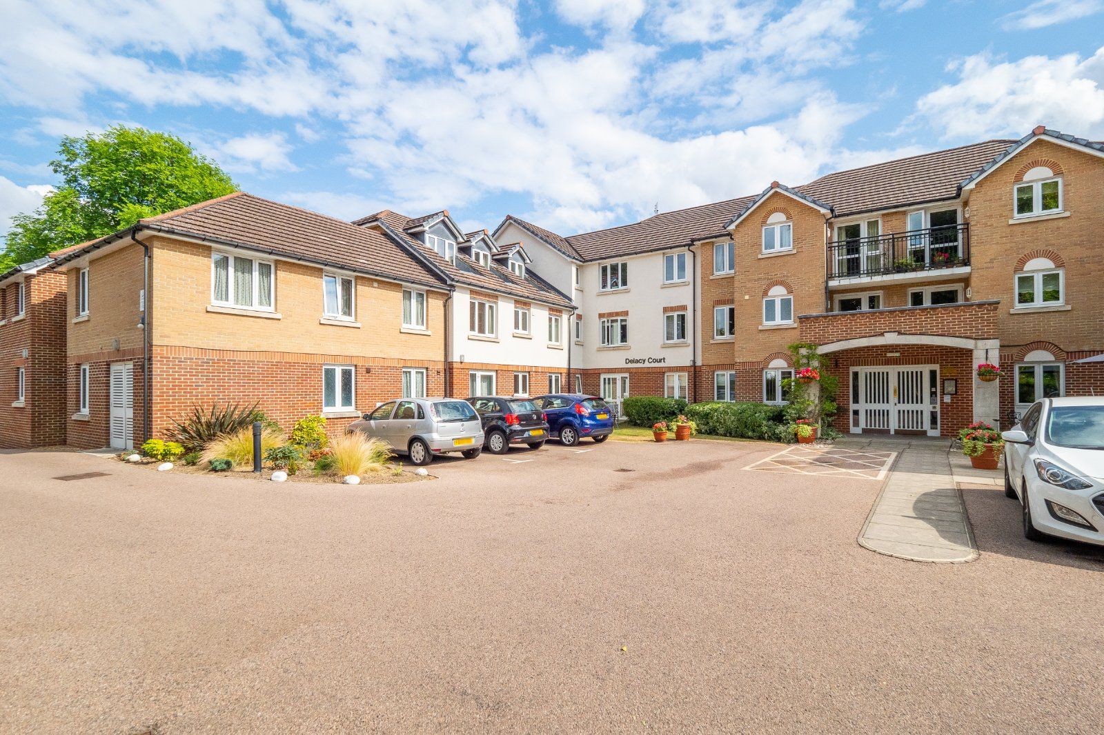 1 bed flat for sale in Queens Road, Sutton, Surrey SM2 Zoopla