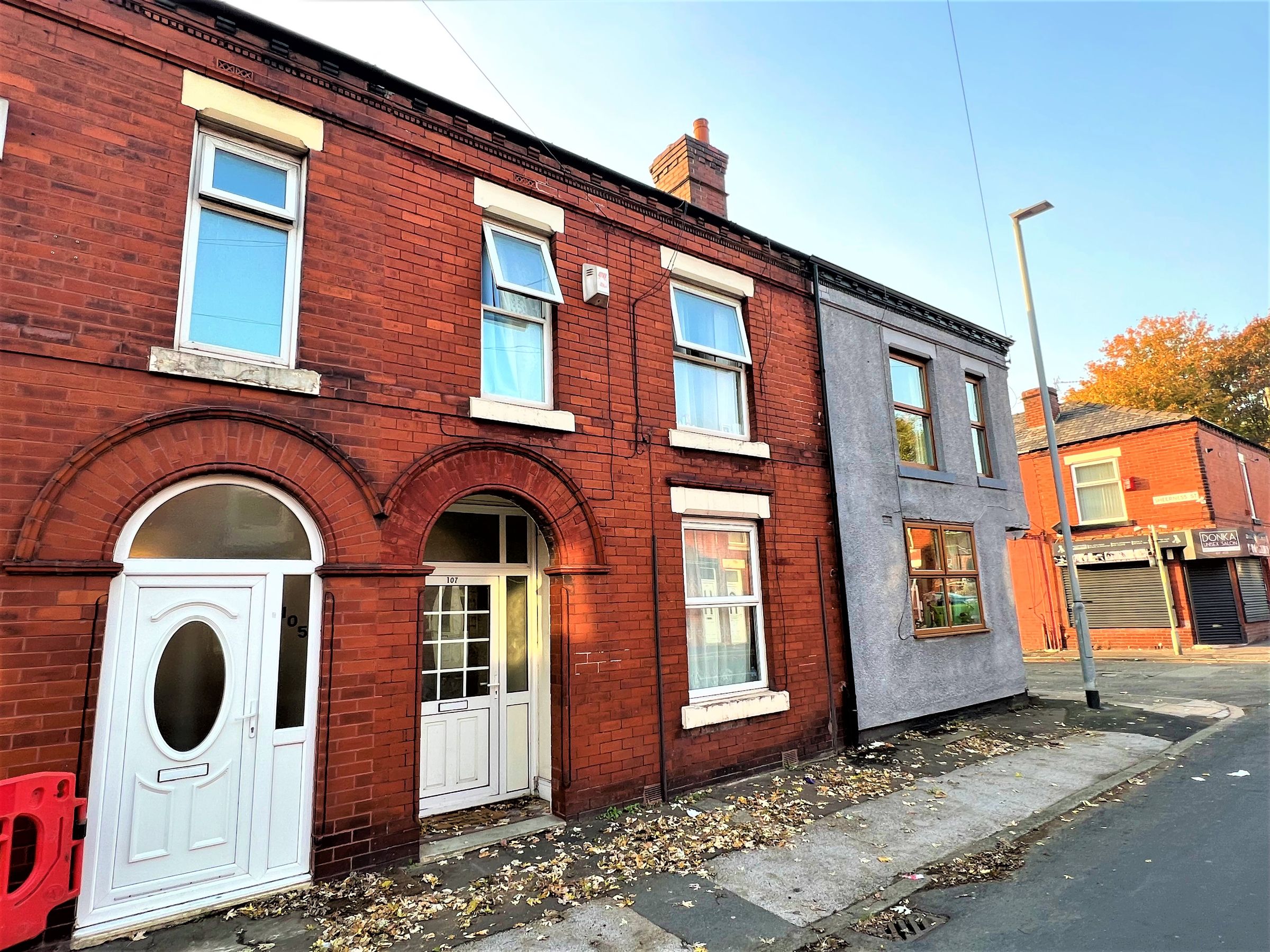 3 bed terraced house for sale in Chapman Street, Gorton, Manchester M18