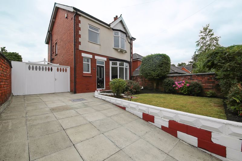 Oaklands, Warrington Road, Goose Green, Wigan WN3  