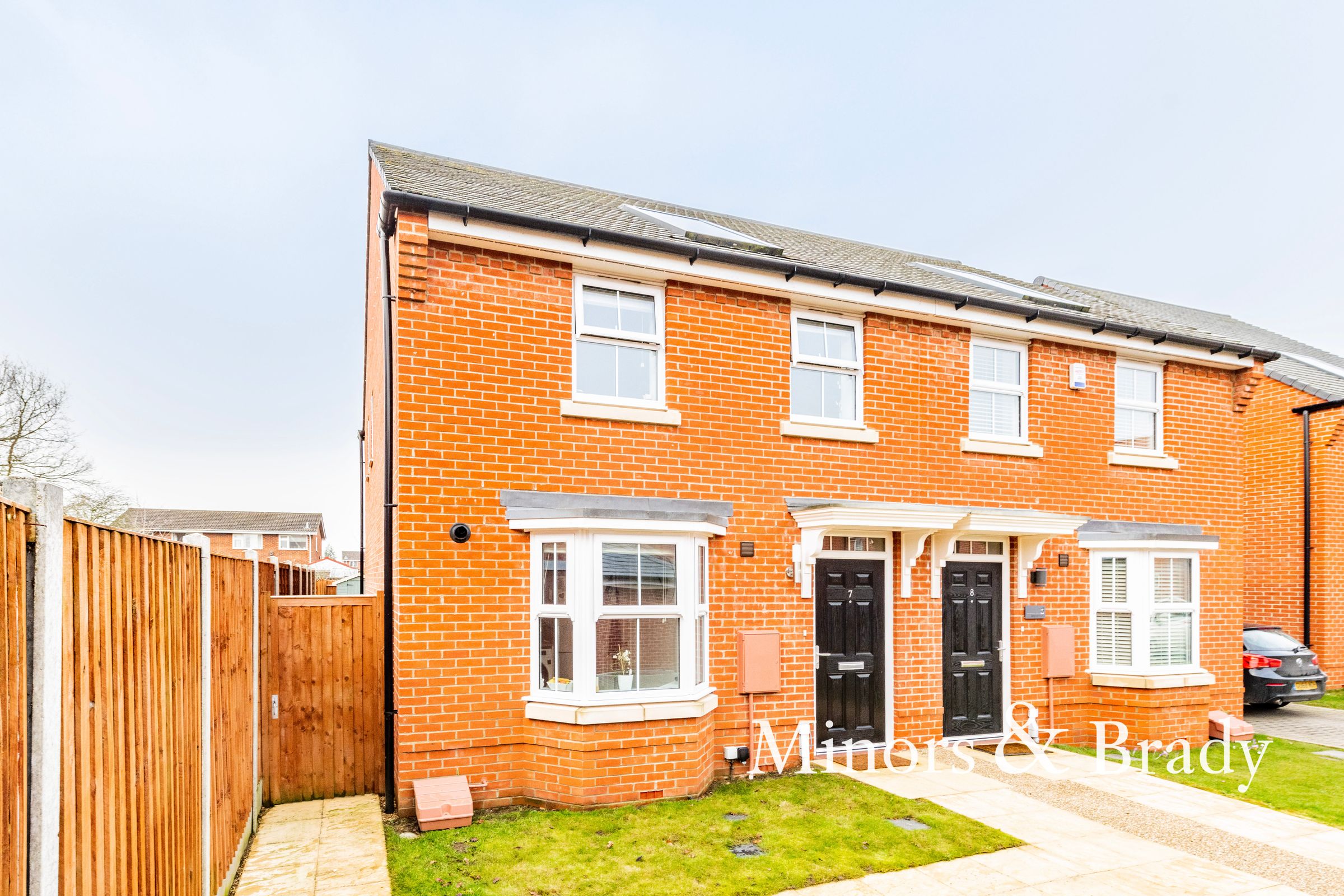 3 bed semidetached house for sale in Moore Close, Horsford, Norwich