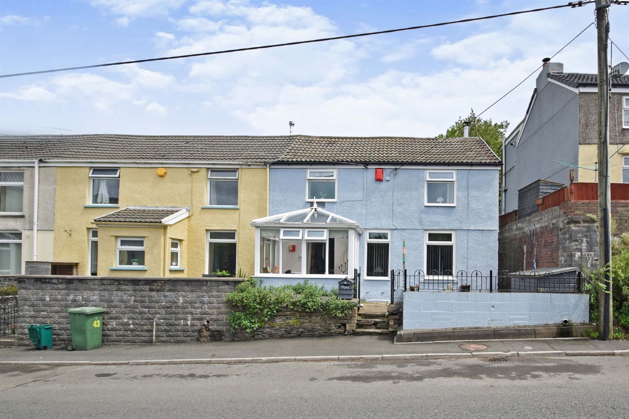 3 bed end terrace house for sale in Gelliarael Road, Gilfach Goch