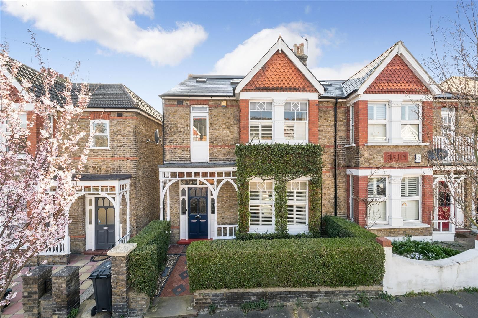 4 bed semidetached house for sale in Kingsley Avenue, London W13 Zoopla