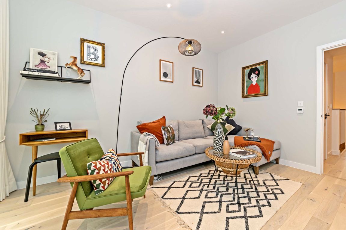 Balham High Road, Tramyard, Balham SW17