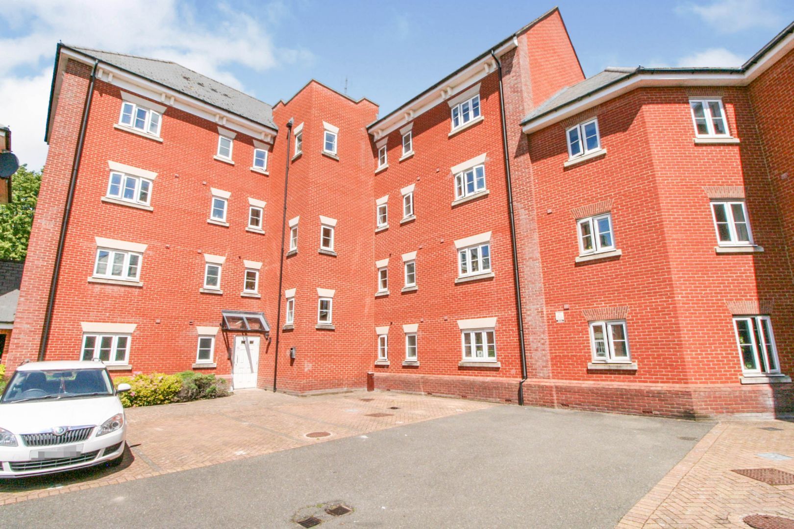 Vitoria Mews, Colchester CO2  