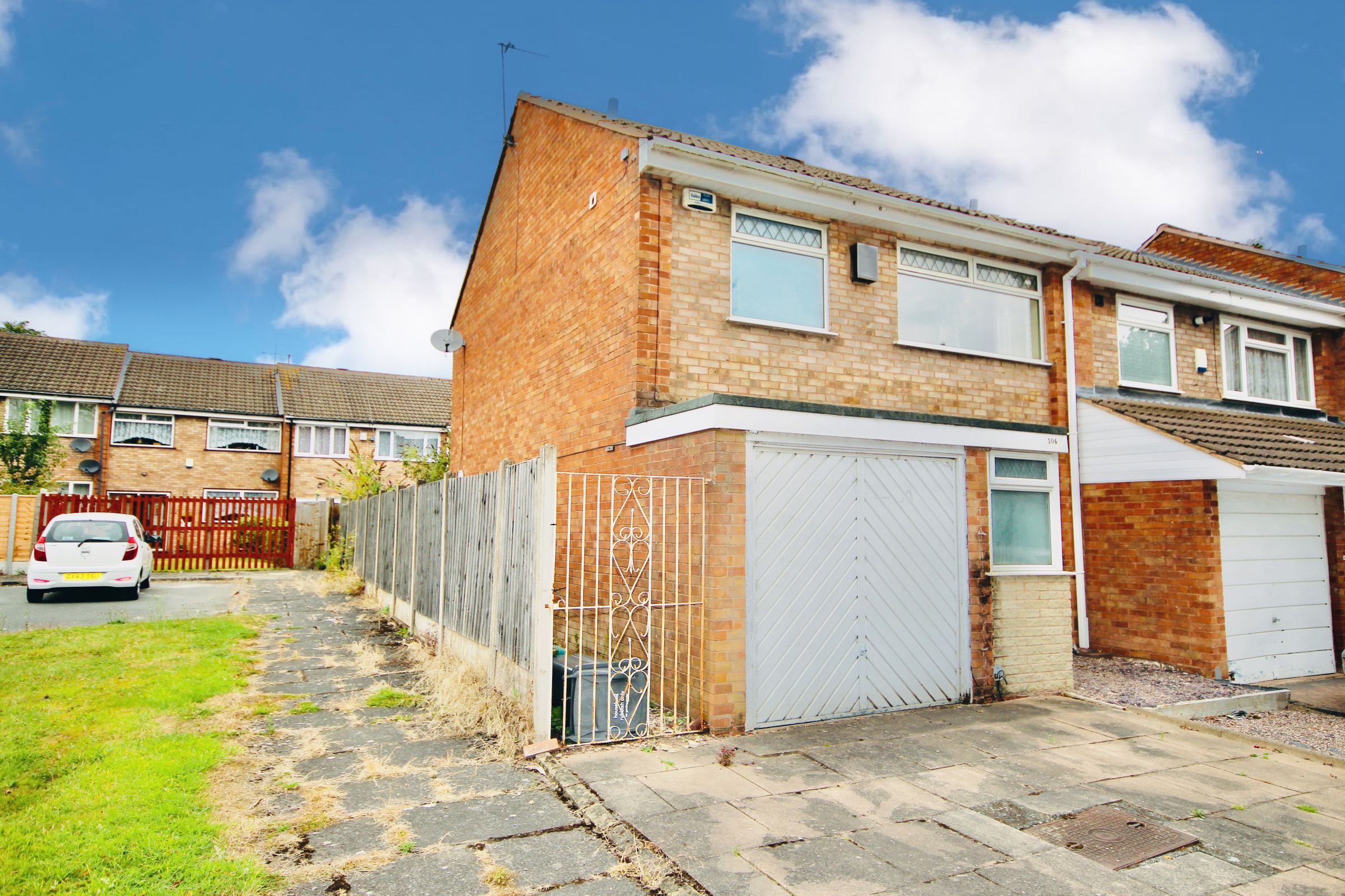 3 bed end terrace house for sale in 104 Welsh House Farm Road