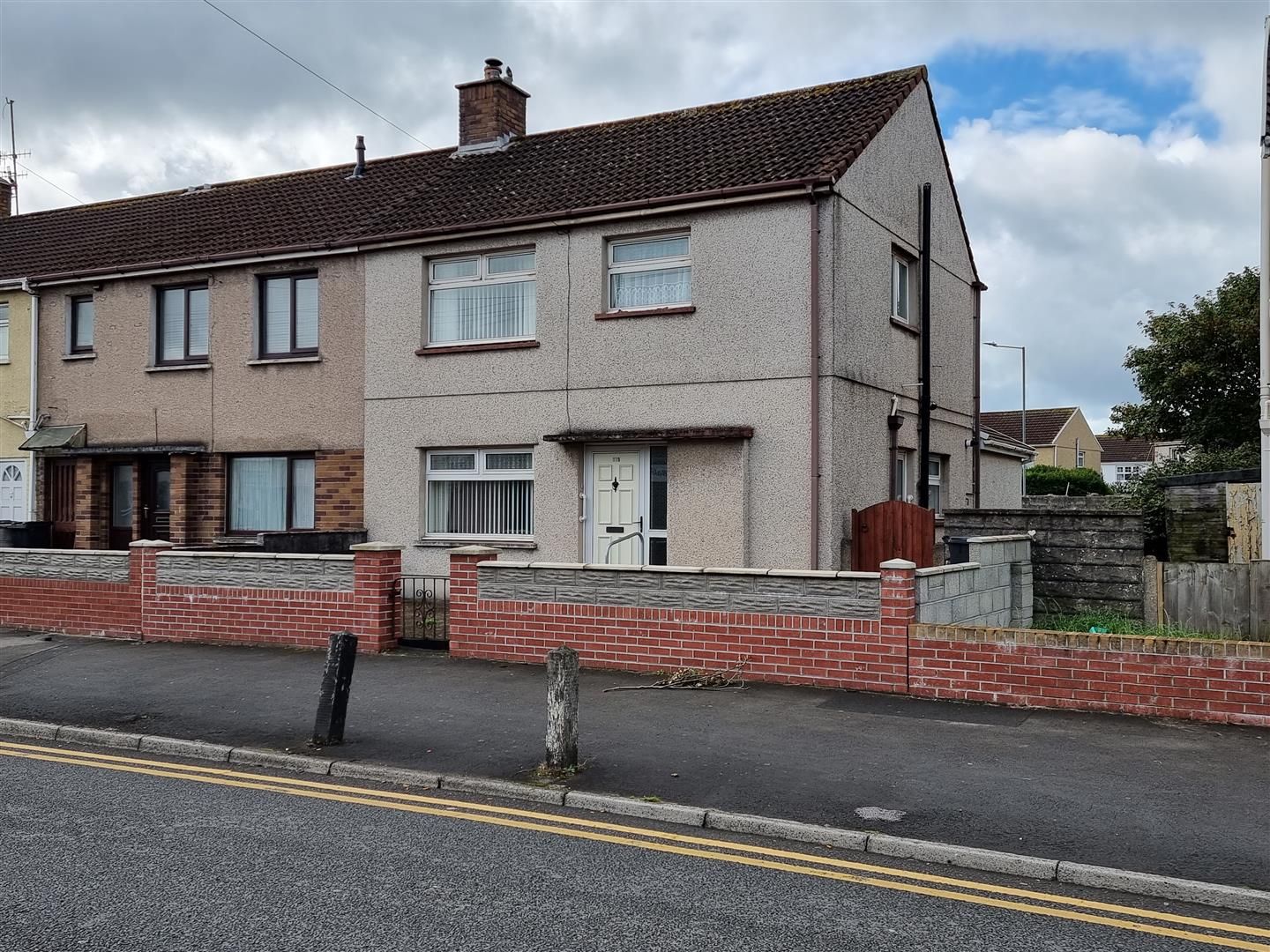 3 bed semidetached house for sale in Fairway, Sandfields, Port Talbot