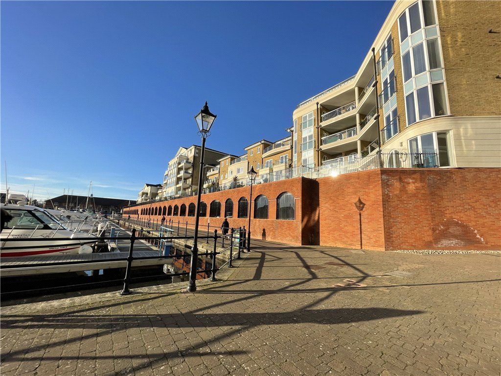 3 bed flat for sale in Hamilton Quay, Sovereign Harbour North