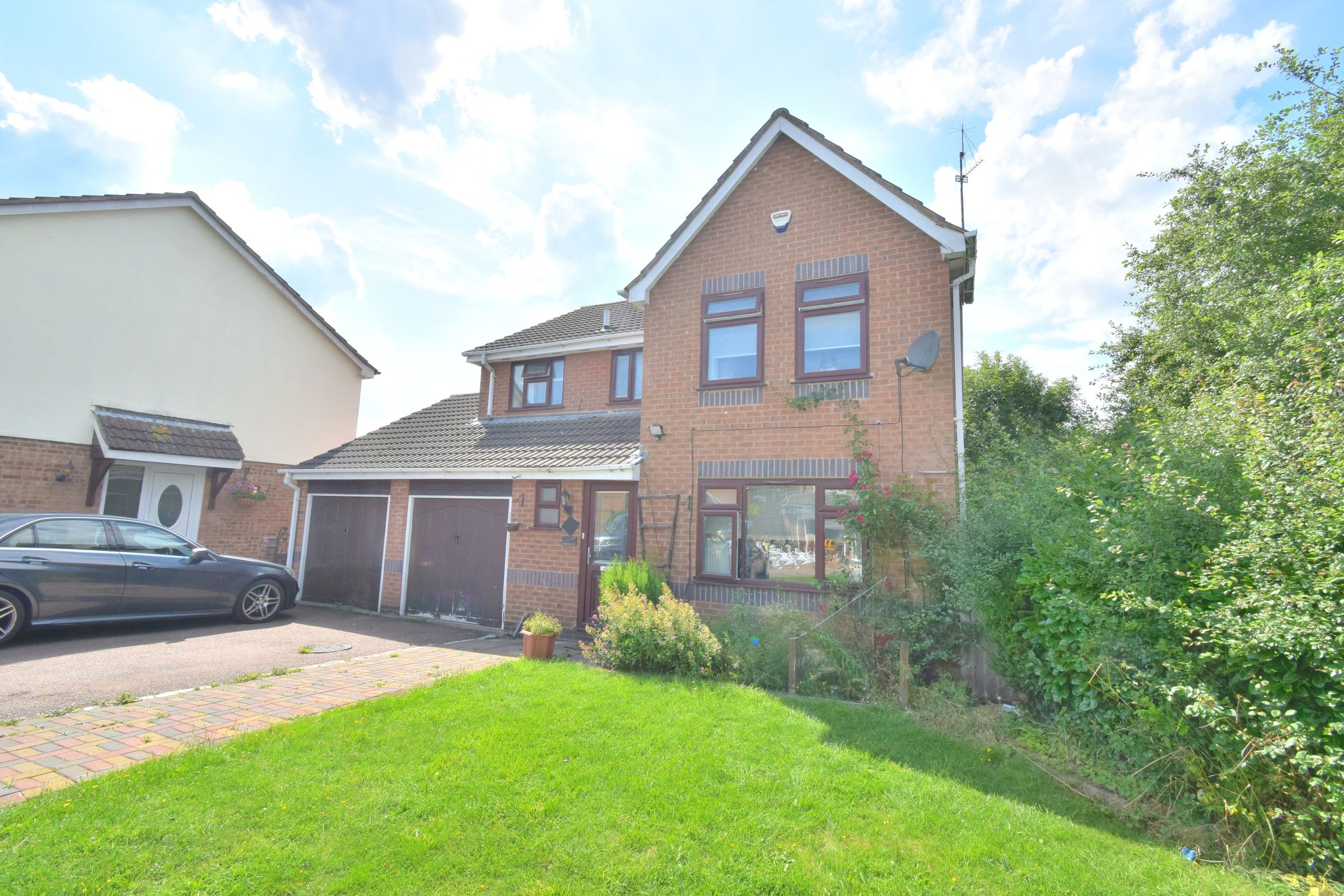 Grayswood Drive, Anstey Heights, Leicester LE4  