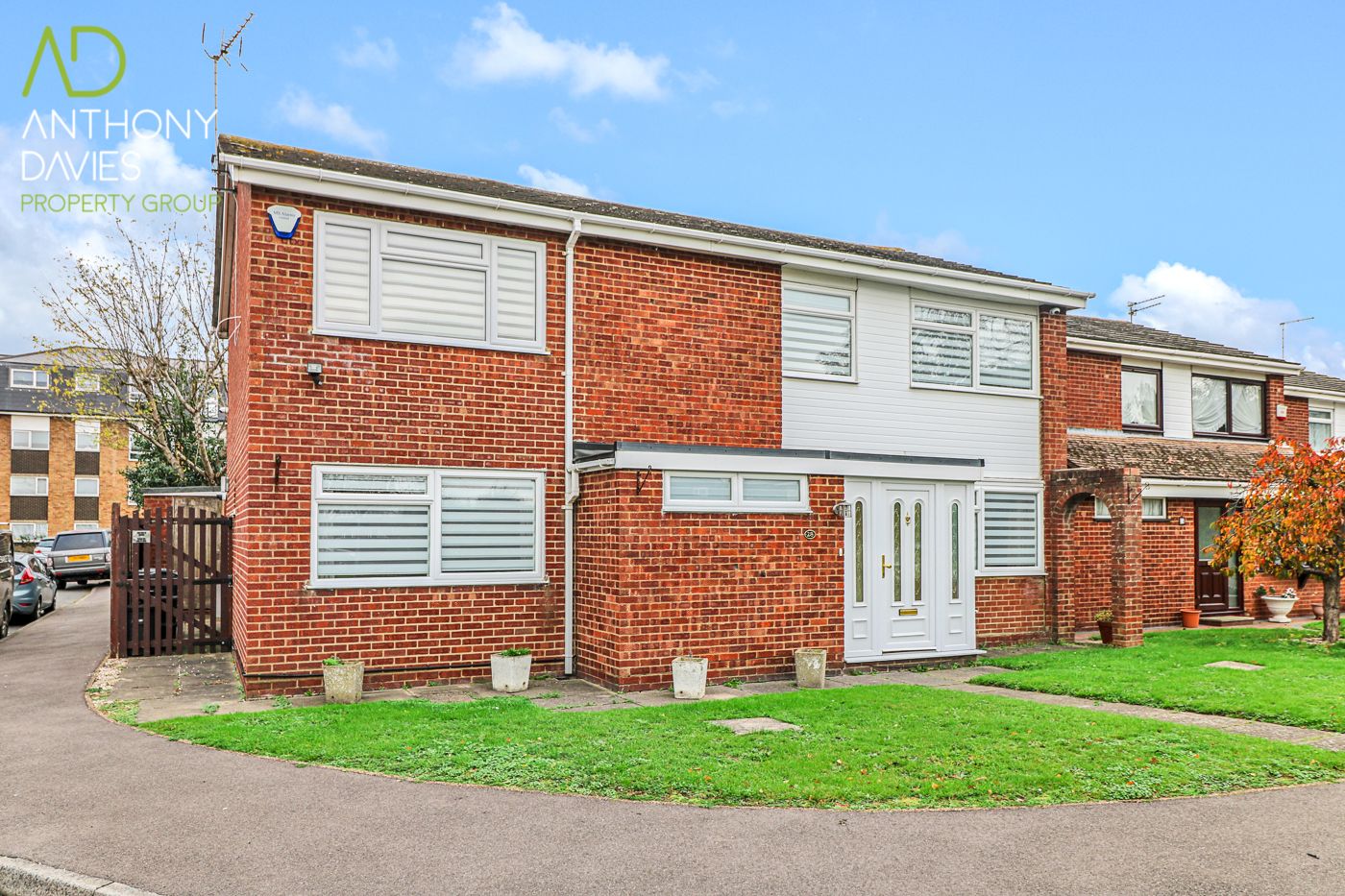 4 bed detached house for sale in Lampits, Hoddesdon EN11 Zoopla