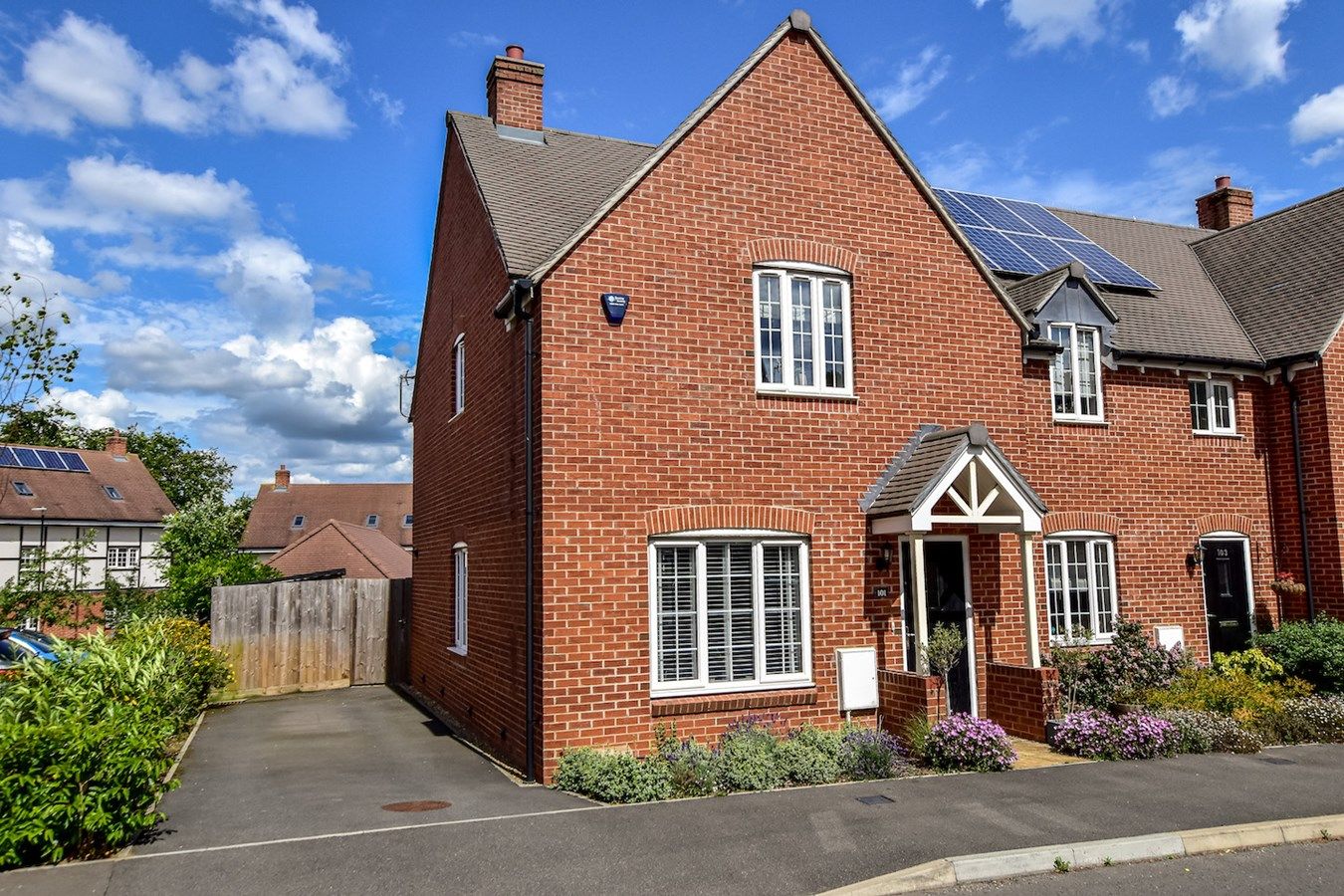 3 bed semidetached house for sale in Grange Road, Chalfont St Peter