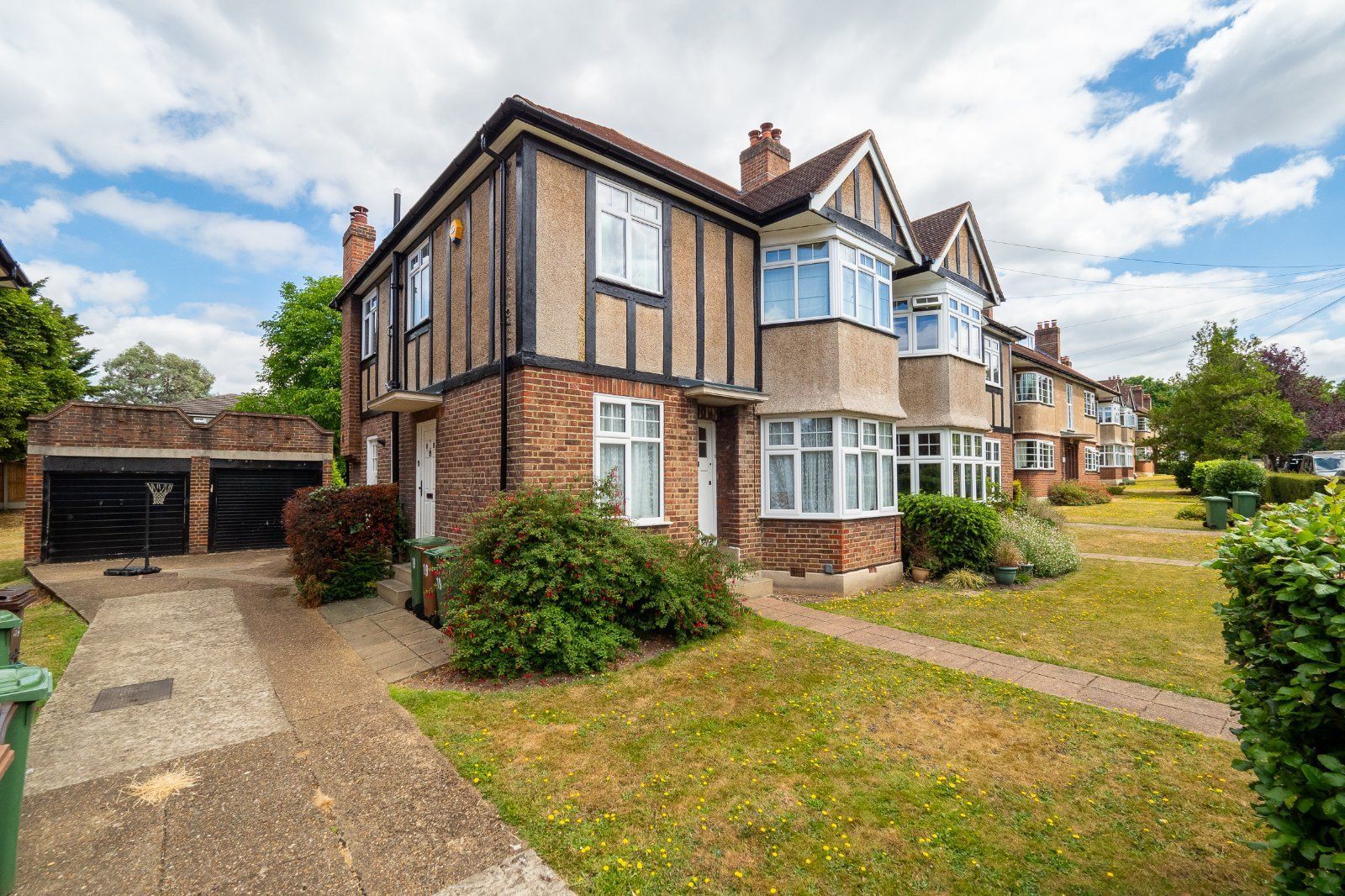 2 bed to rent in Grove Avenue, Sutton, Surrey SM1 Zoopla