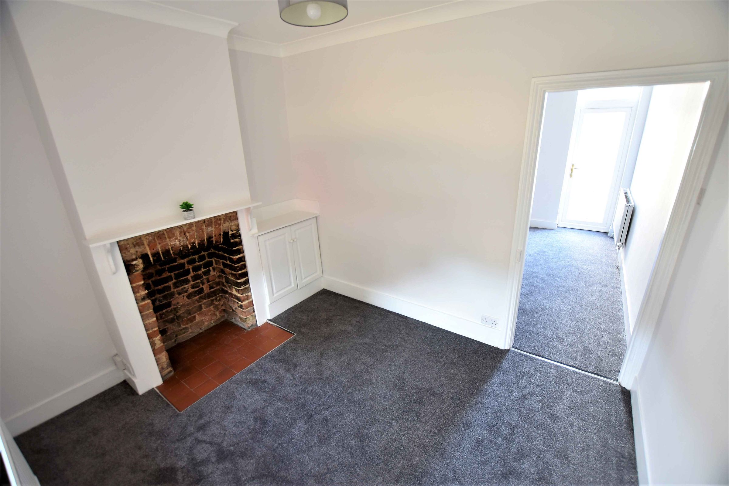 2 bed cottage for sale in Hounslow Road, Hanworth, Middlesex TW13 Zoopla