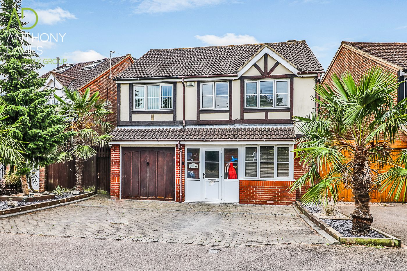 4 bed detached house for sale in Canons Gate, Cheshunt, Waltham Cross