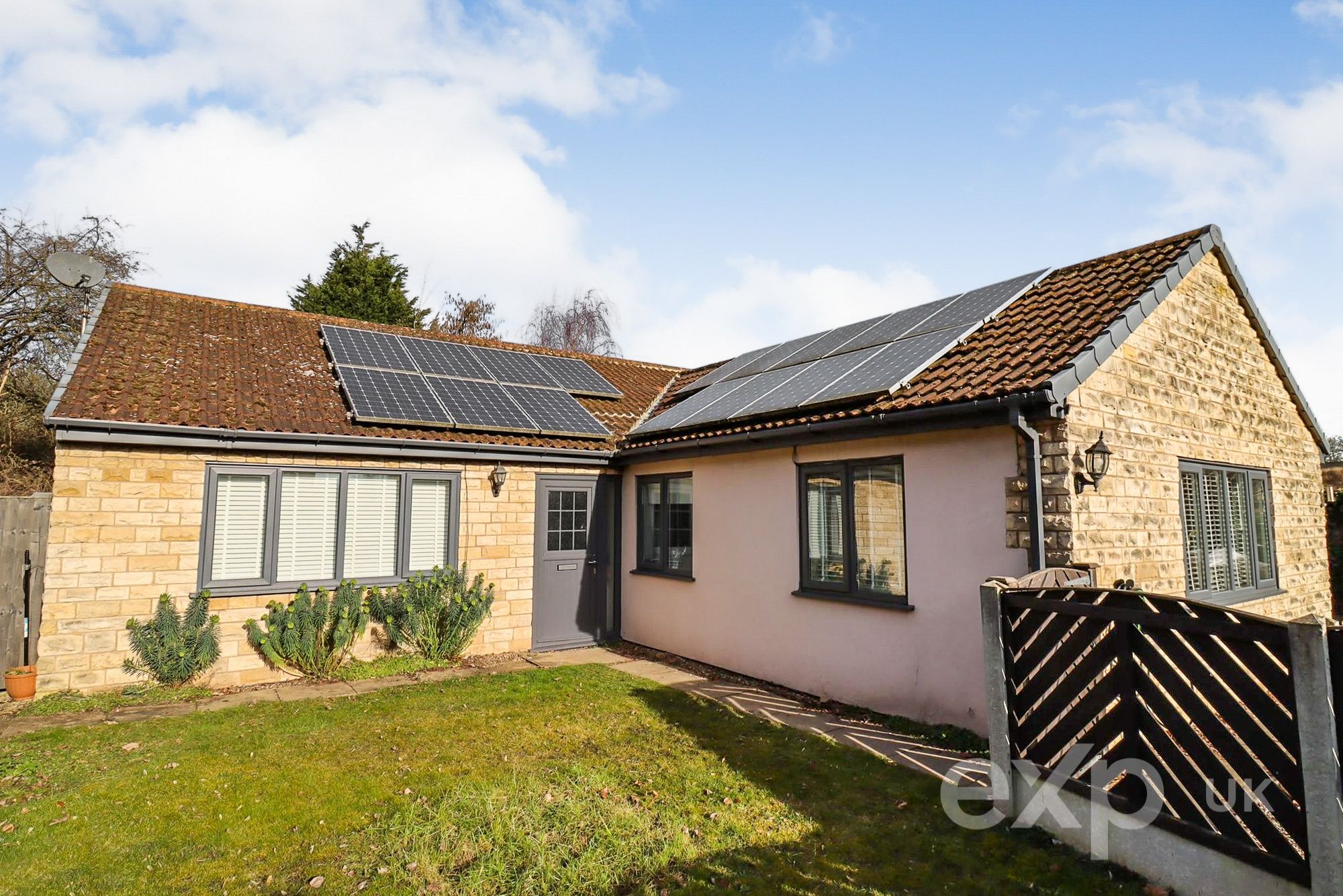 4 bed bungalow for sale in Pontefract Road, Ferrybridge WF11 Zoopla