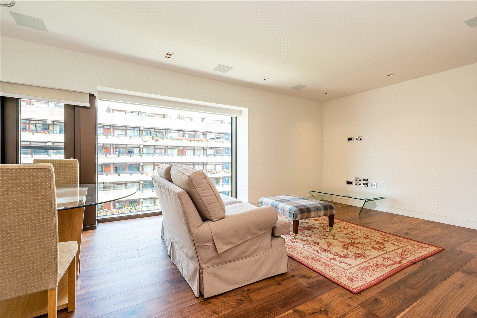 1 bed flat to rent in Roman House, Wood Street, City Of London EC2Y